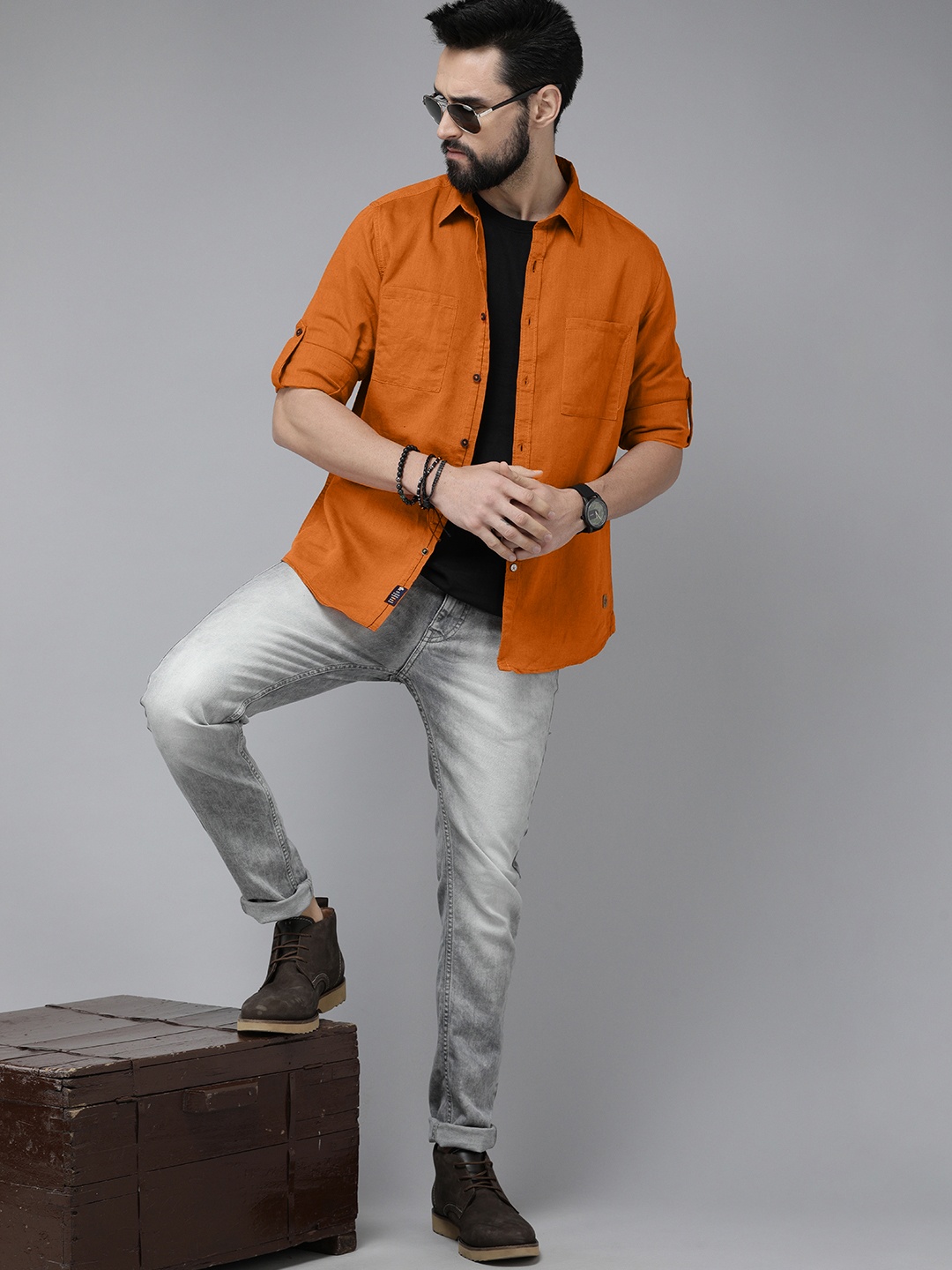 

The Roadster Lifestyle Co Men Rust Orange Solid Cotton Linen Casual Shirt
