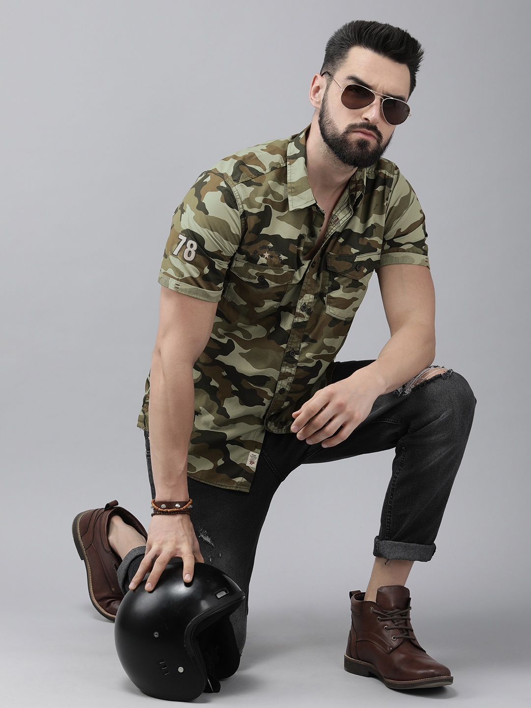 

Roadster Men Green Printed Casual Shirt
