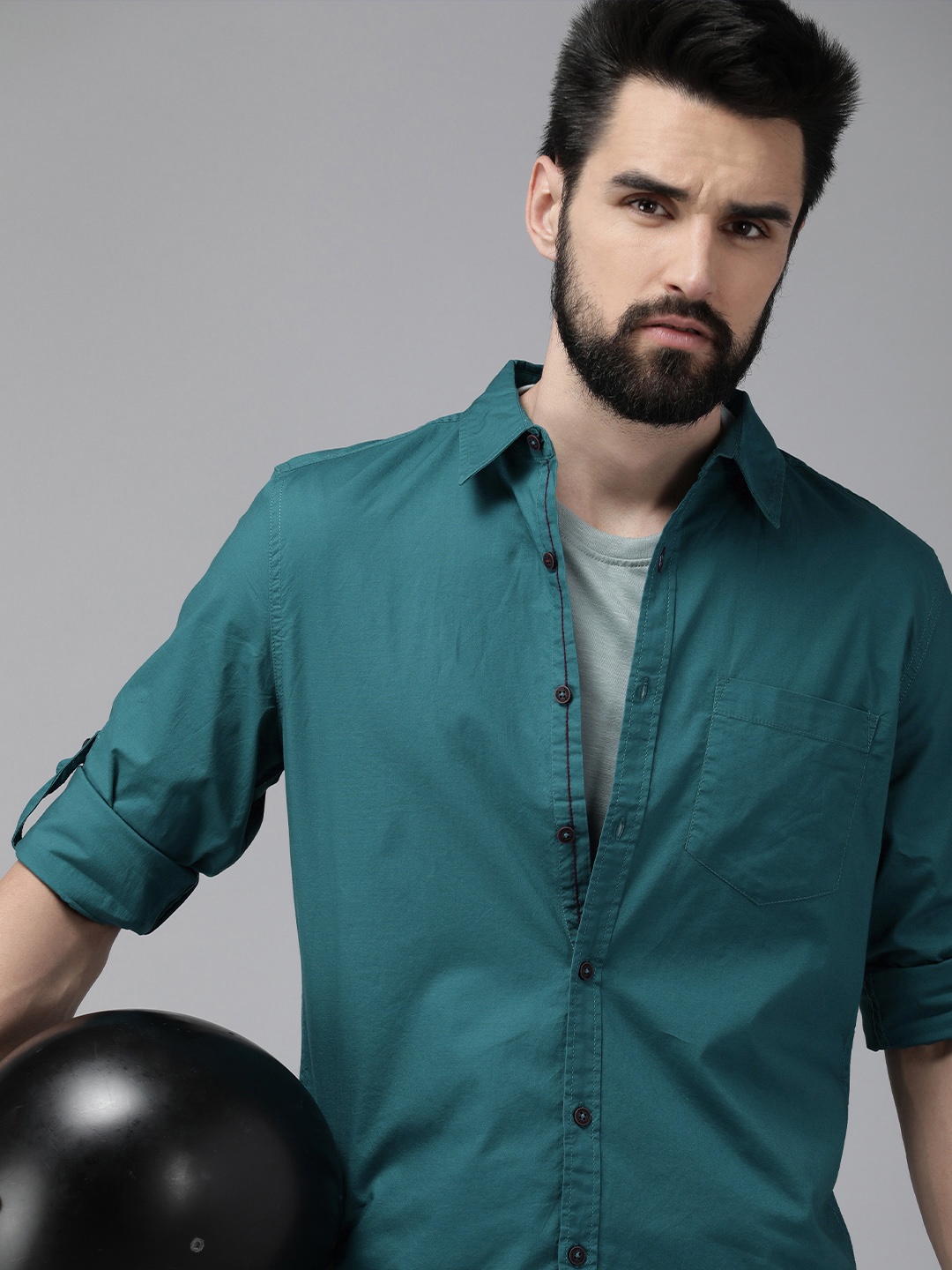 

The Roadster Lifestyle Co Men Teal Green Solid Slim Fit Casual Shirt