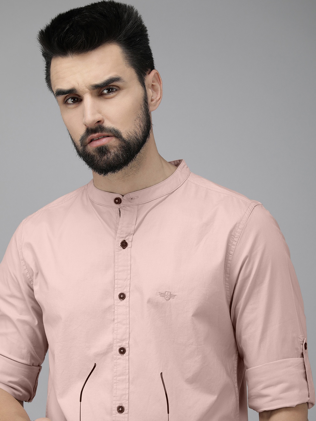 

The Roadster Lifestyle Co. Men Rose Solid Slim Fit Mandarin Collar Casual Shirt