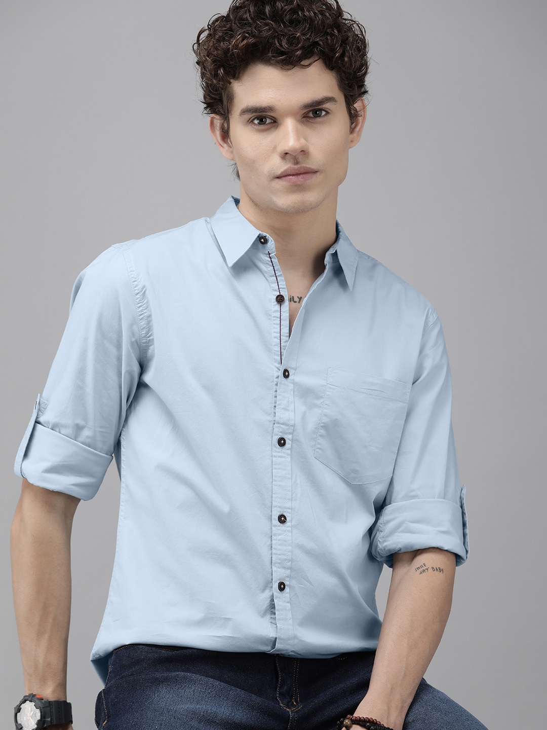 

Roadster Men Blue Solid Roll-Up Sleeve Casual Shirt