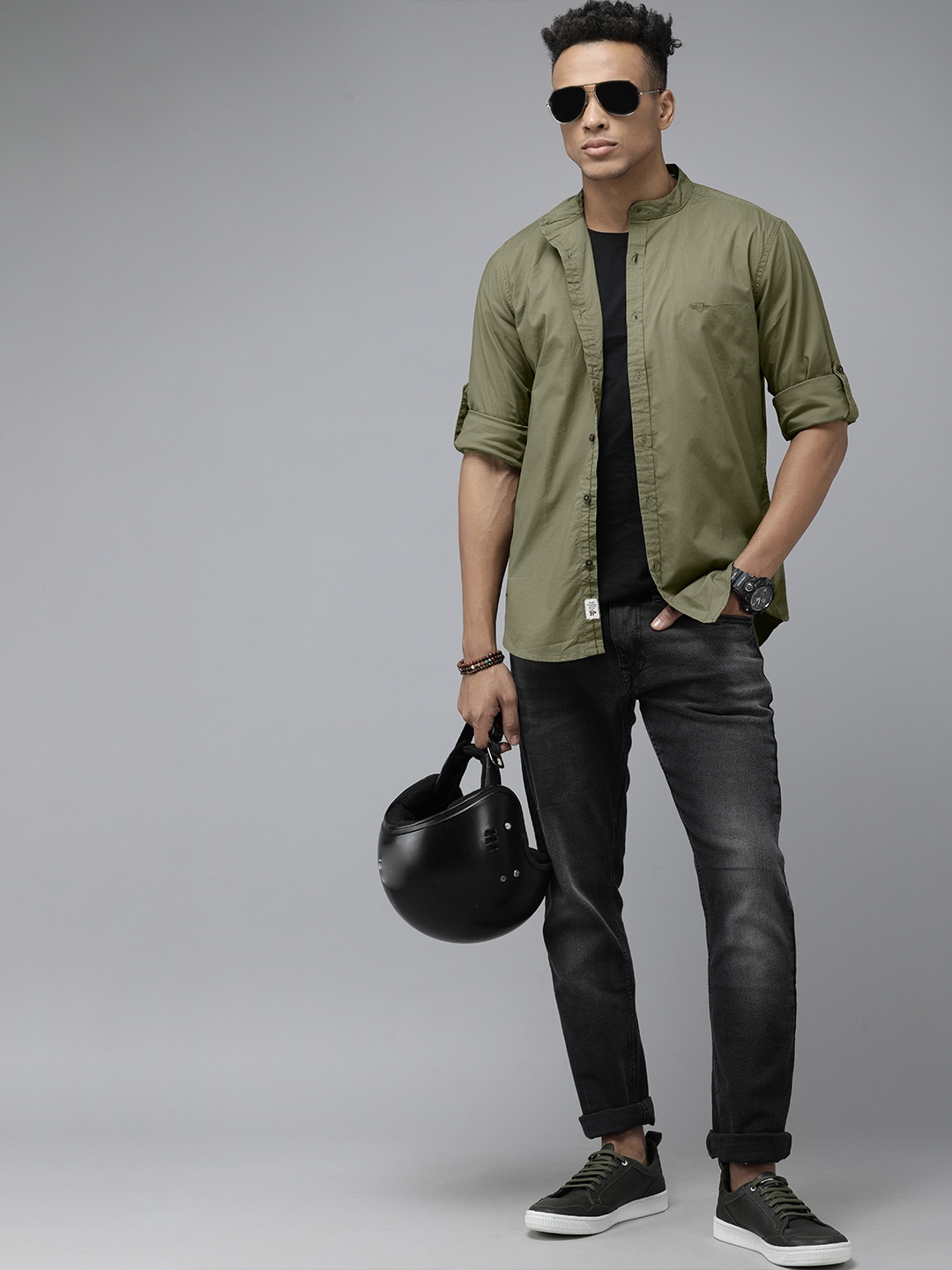 

Roadster Men Olive Green Slim Fit Casual Shirt