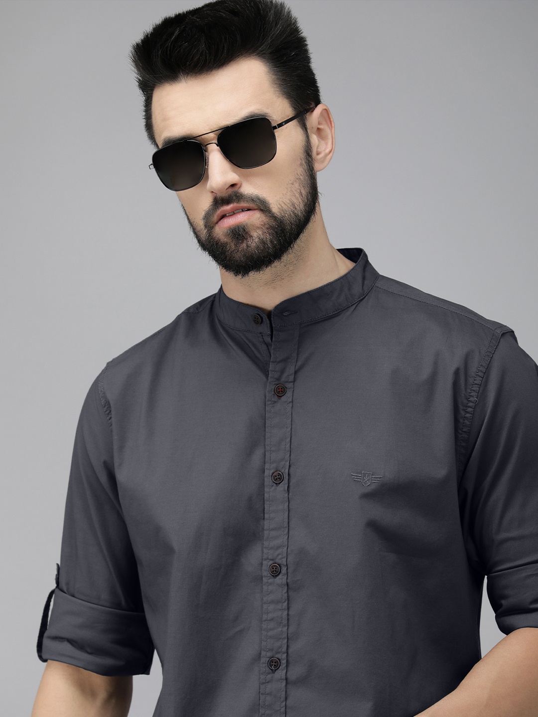 

The Roadster Lifestyle Co. Men Charcoal Grey Solid Slim Fit Mandarin Collar Casual Shirt