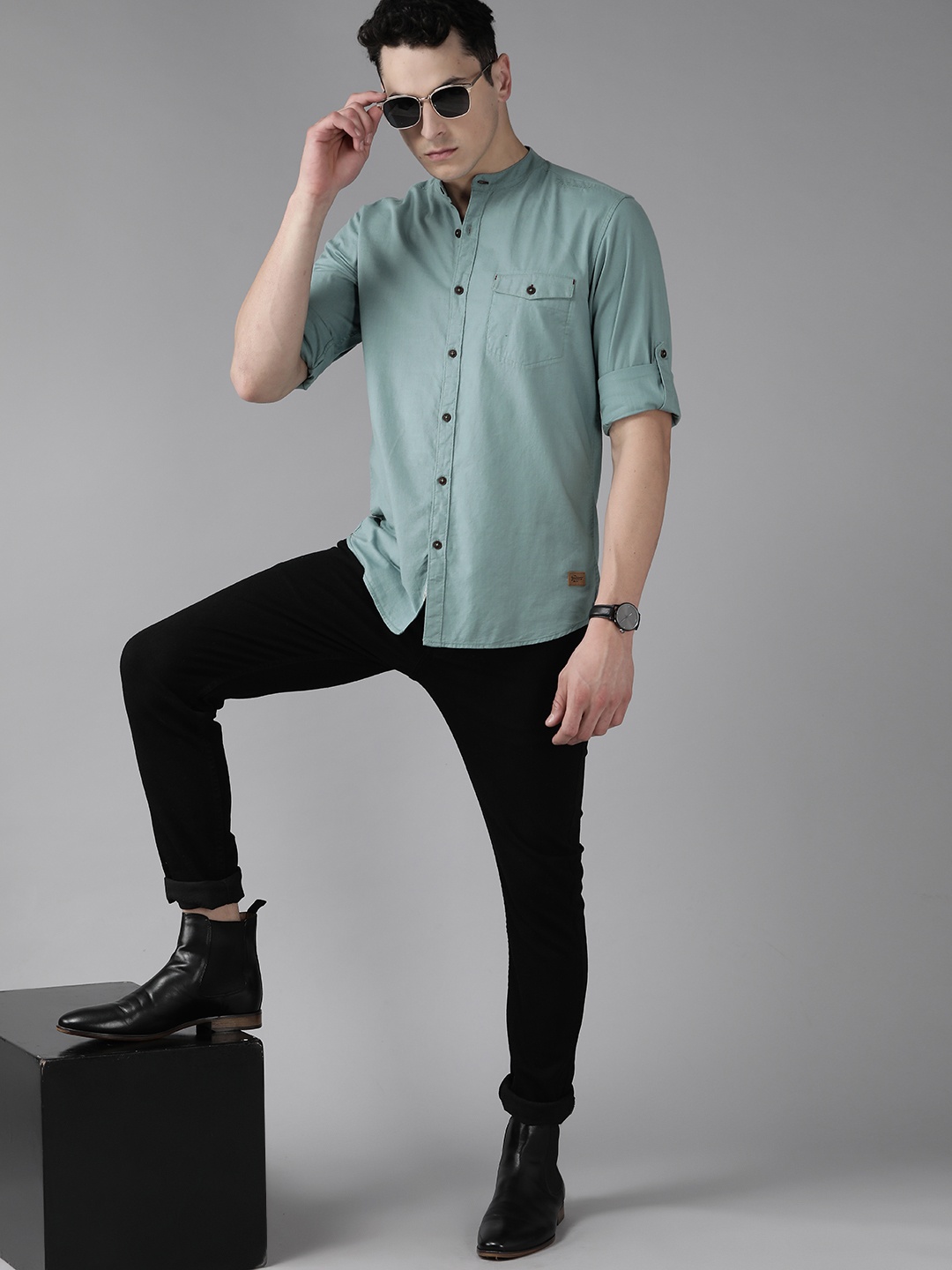 

The Roadster Lifestyle Co. Men Pure Cotton Casual Shirt, Blue