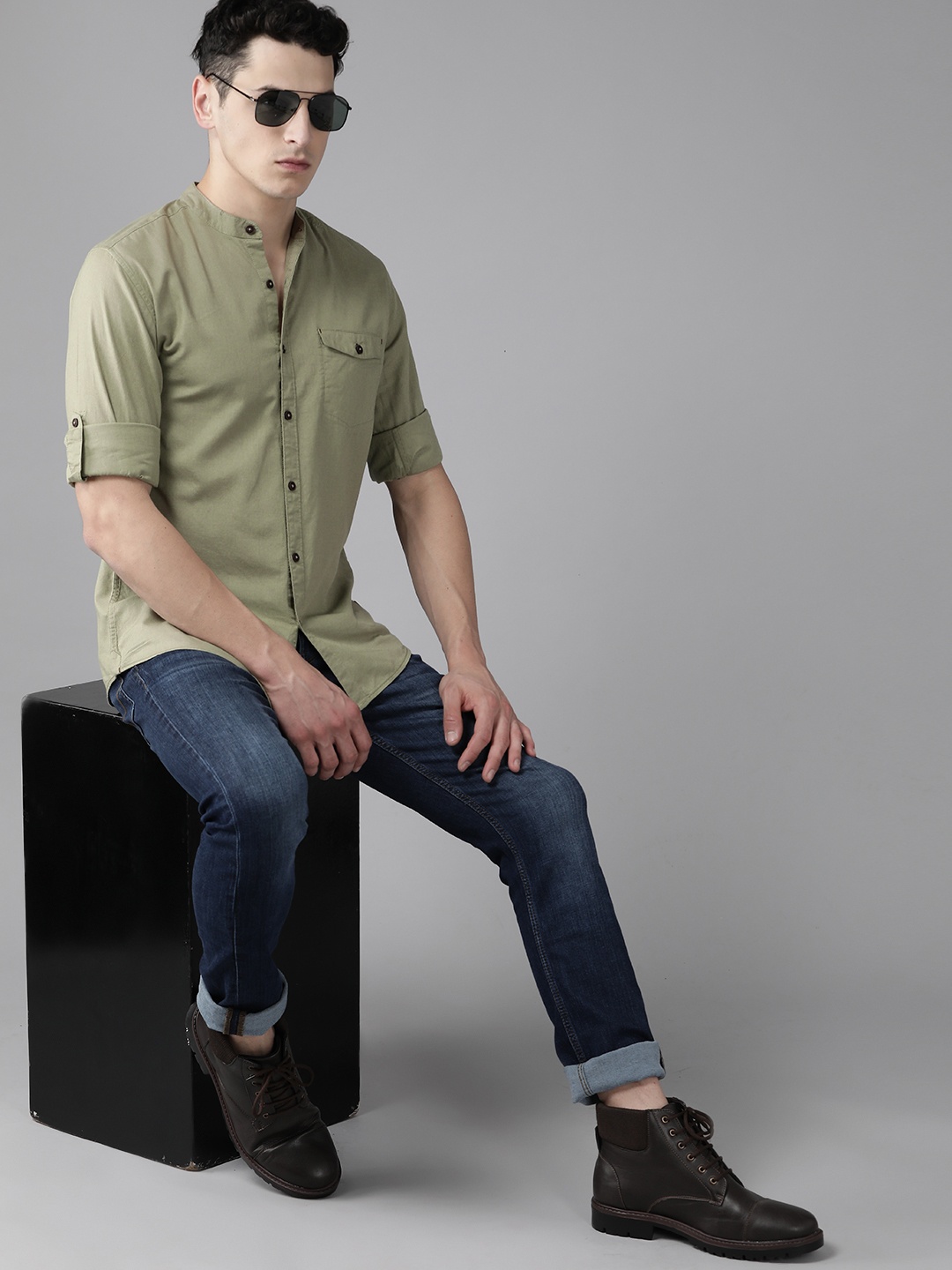 

The Roadster Lifestyle Co. Men Pure Cotton Casual Shirt, Olive