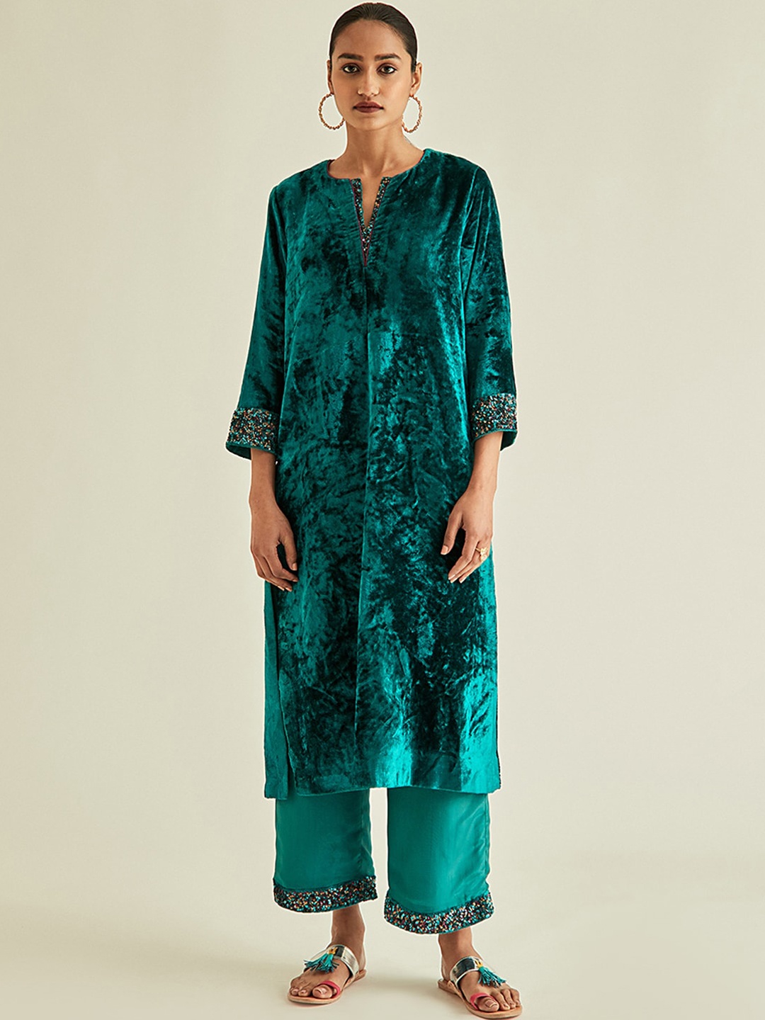 

Ancestry Women Green Dyed Velvet Kurta