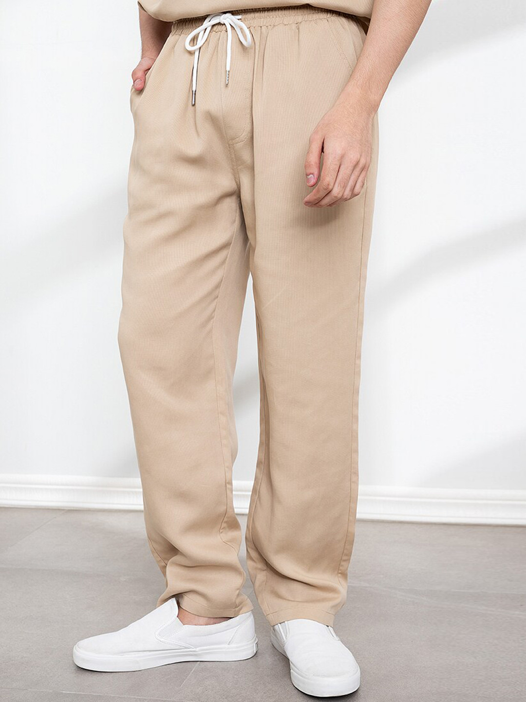 

ORIGIN BY ZALORA Men Beige Solid Joggers