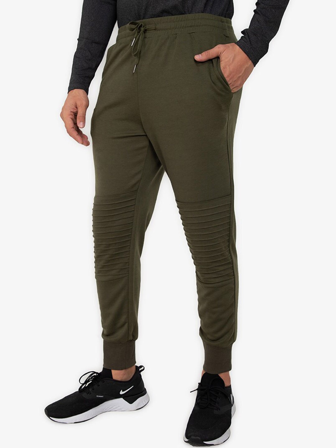 

ZALORA ACTIVE Men Green Track Pants