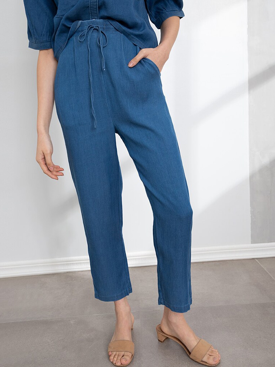 

ORIGIN BY ZALORA Women Navy Blue Slim Fit High-Rise Pleated Trousers