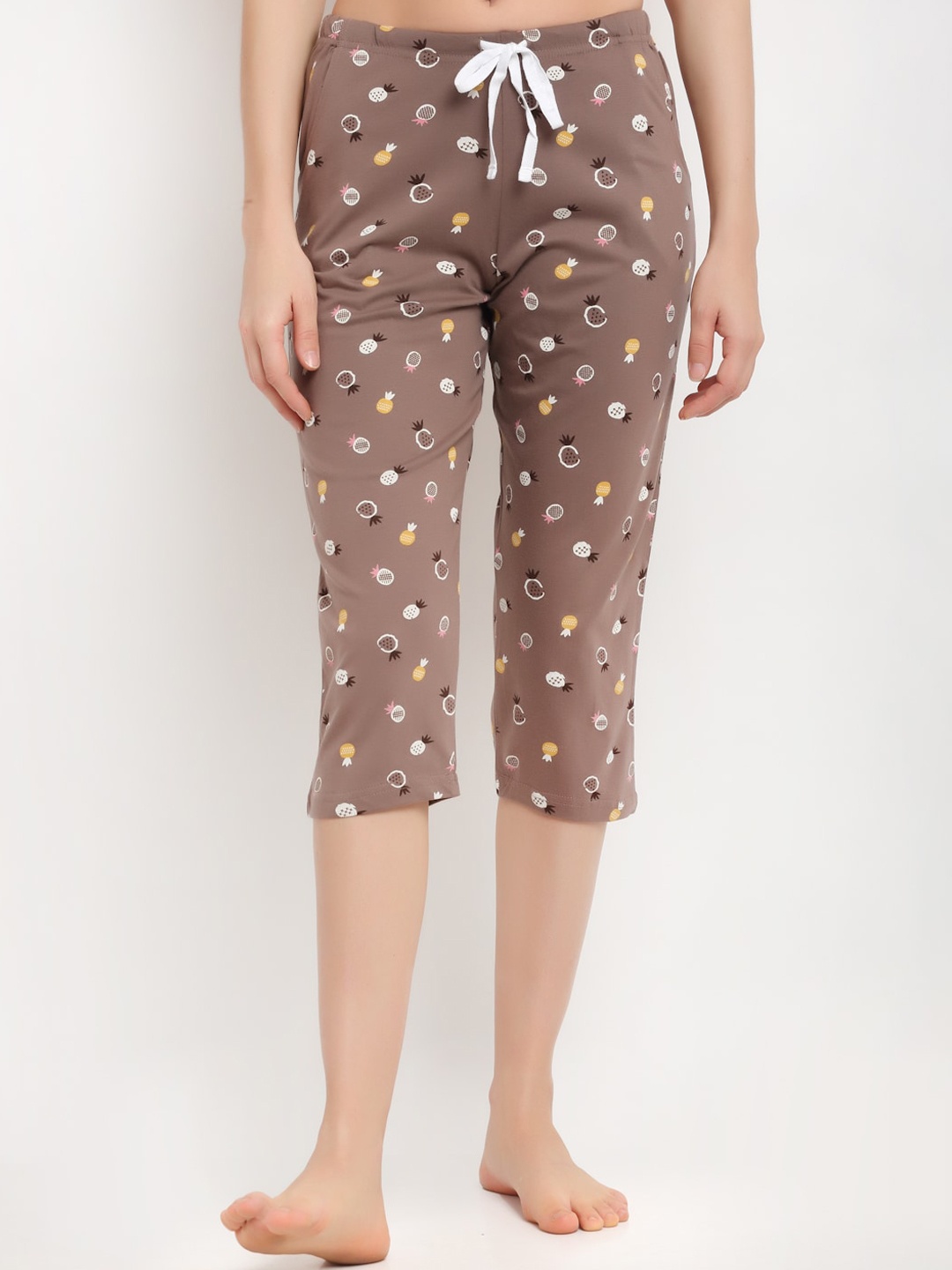 

Kanvin Women Brown & White Printed Pure Cotton Capri Lounge Pants