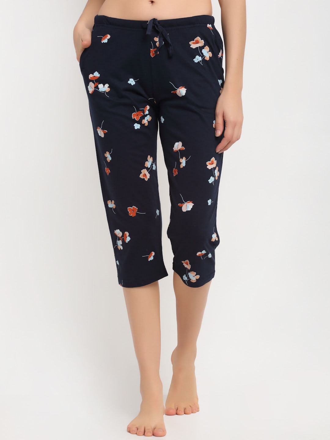 

Kanvin Women Navy Blue Printed Pure Cotton Three Fourth Lounge Pants