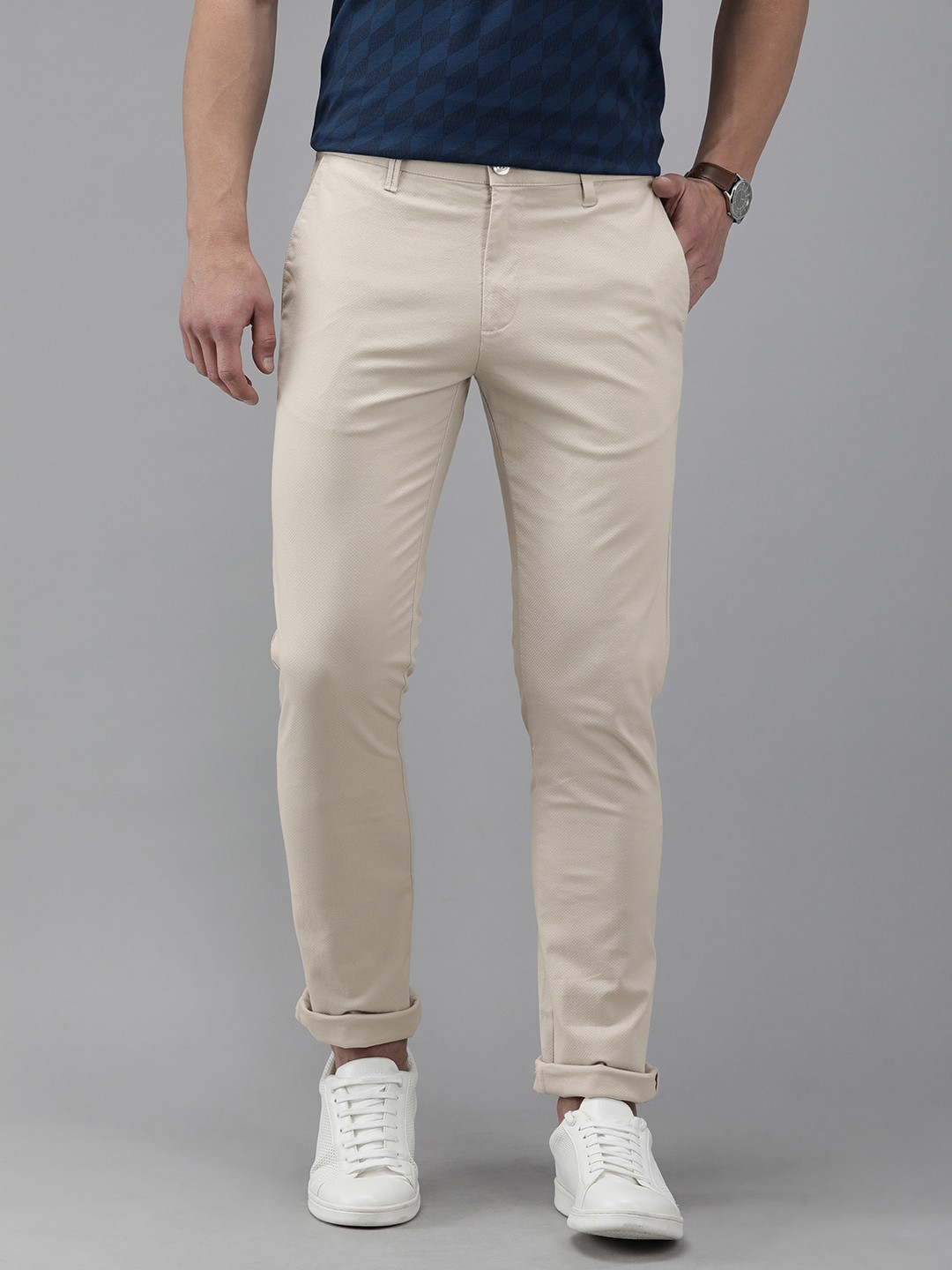 

V Dot Men Off White Textured Slim Fit Trousers