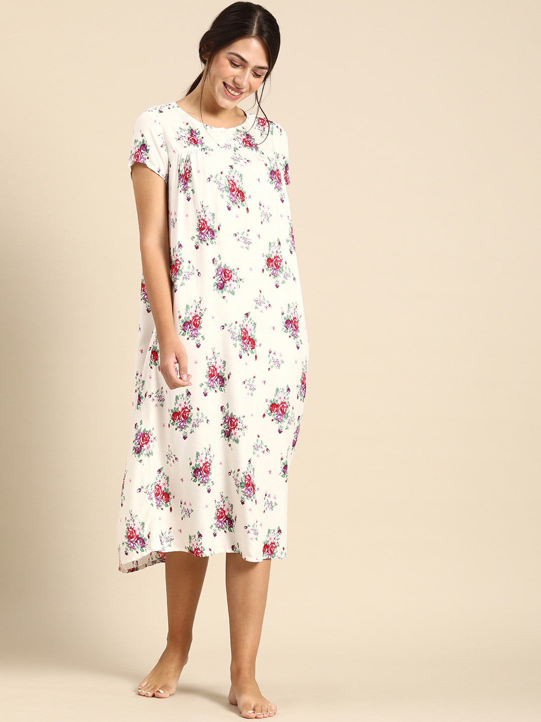 

Dreamz by Pantaloons Women White & Purple Floral Printed Nightdress
