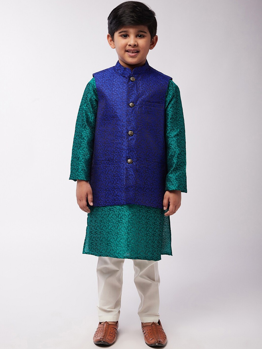 

SOJANYA Boys Green Floral Kurta with Pyjamas & Nehru Jacket