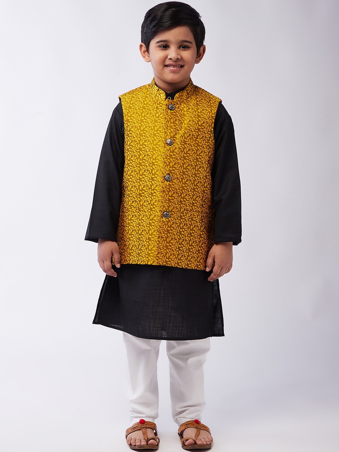 

SOJANYA Boys Black Layered Kurta with Pyjamas with Nehru Jacket