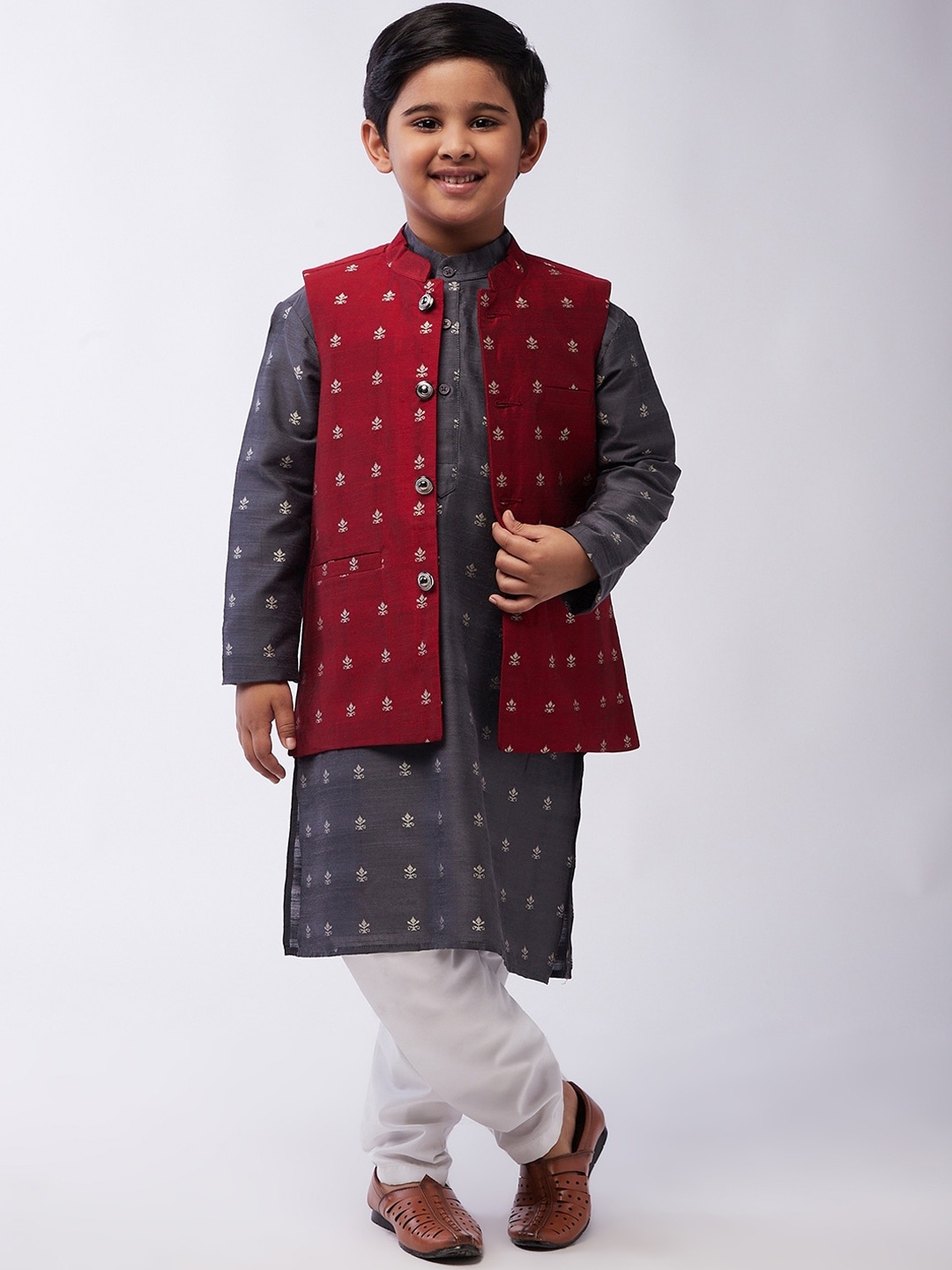 

SOJANYA Boys Grey Kurta with Pyjamas with Nehru Jacket