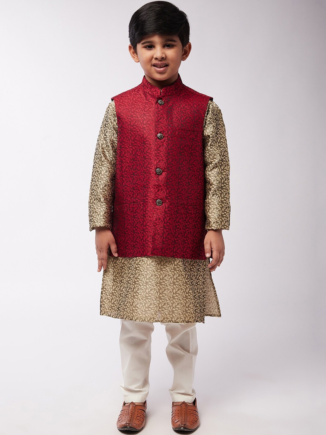 

SOJANYA Boys Beige & Off White Ethnic Motifs Printed Kurta with Trousers & Nehru Jacket