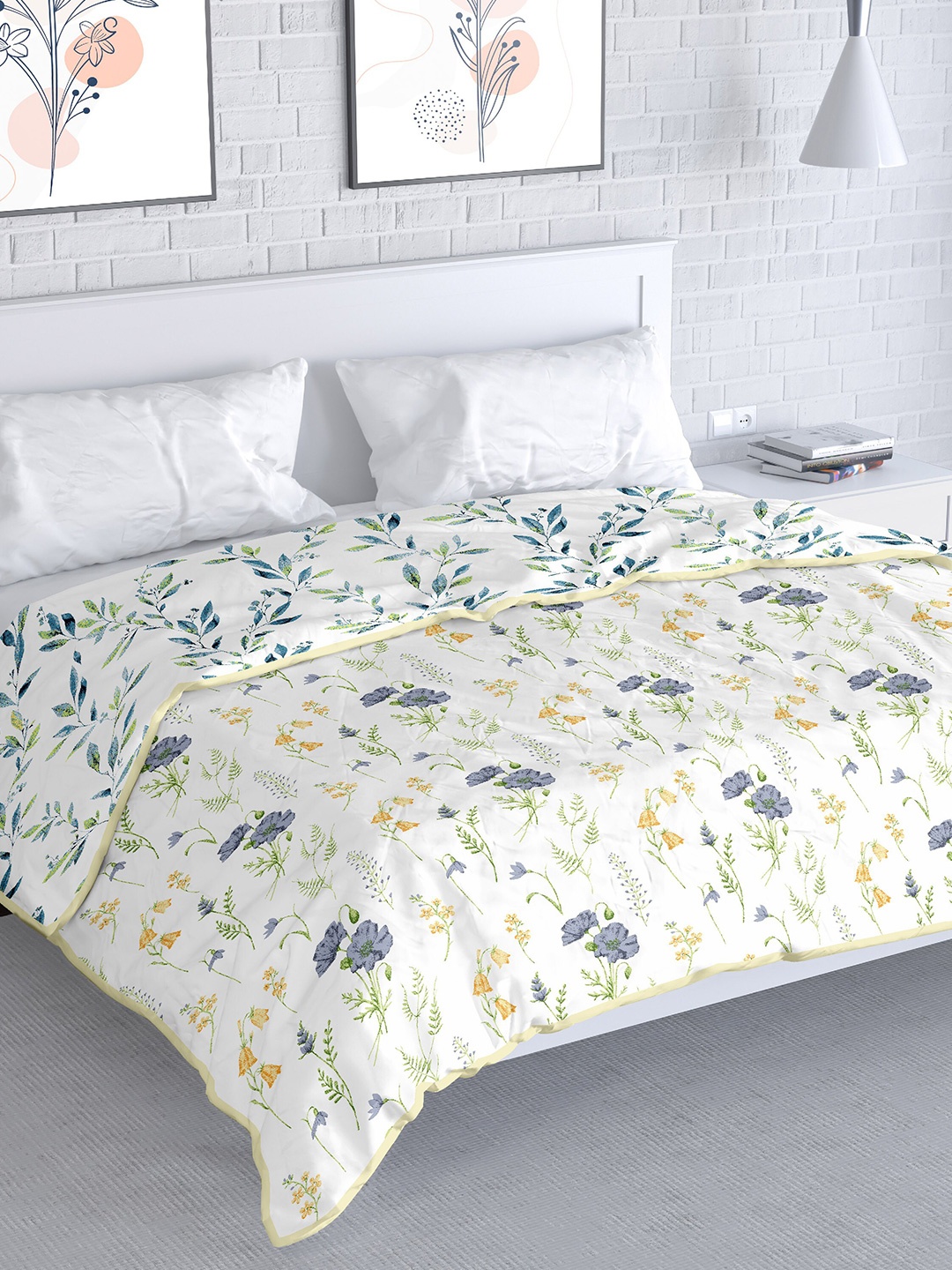 

MAYFAIR HOMES LONDON White & Blue Floral AC Room 100 GSM Double Bed Dohar