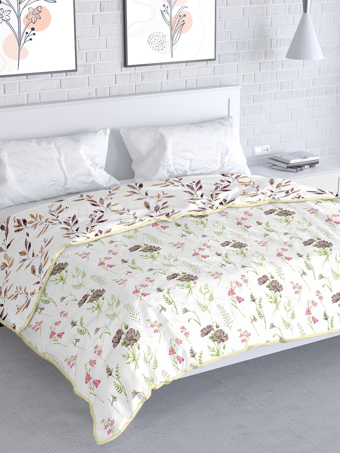 

MAYFAIR HOMES LONDON White & Green Floral AC Room 100 GSM Double Bed Dohar