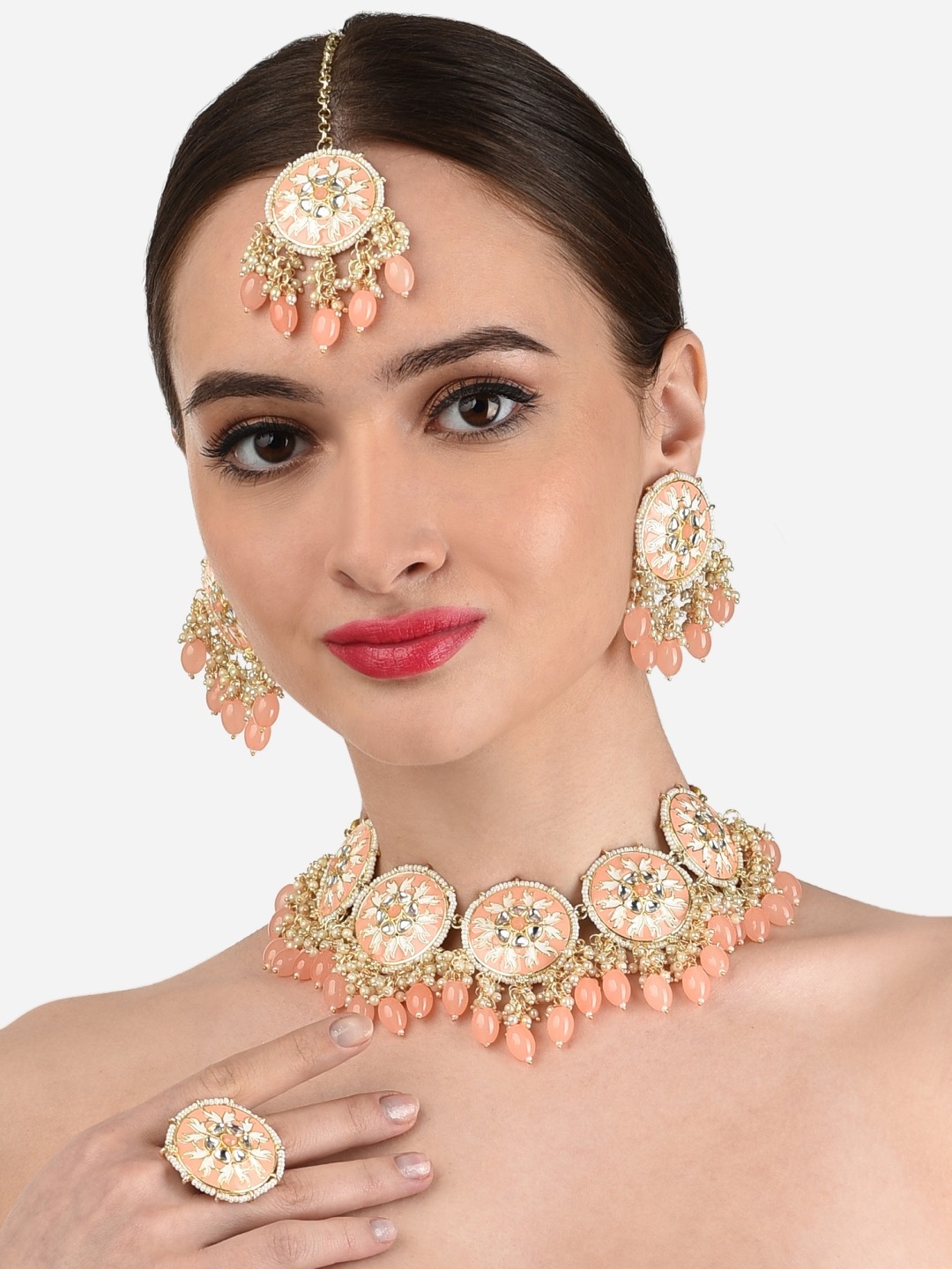 

Zaveri Pearls Gold-Plated Peach-Coloured & White Kundan-Studded & Beaded Jewellery Set