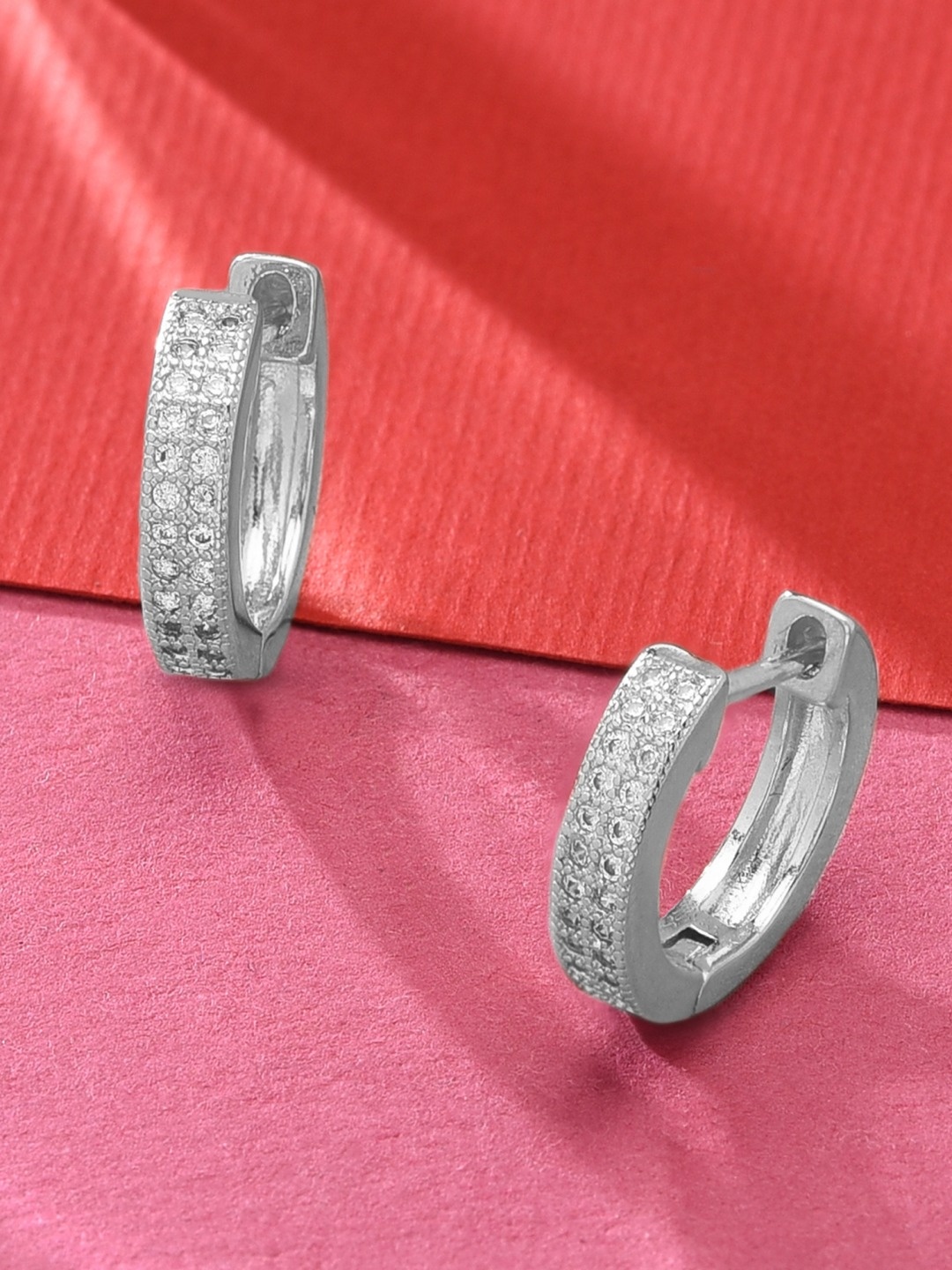 

AMI Silver-Toned Silver-Plated Cubic Zirconia Studded Contemporary Hoop Earrings