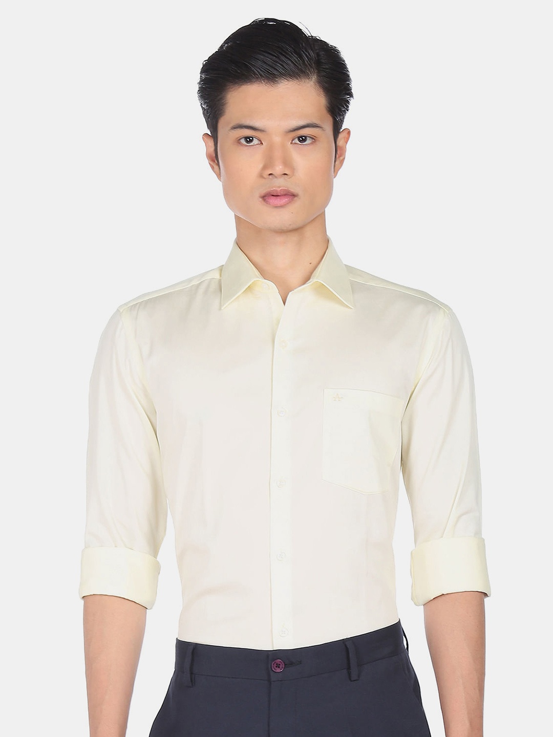 

Arrow Men Off White Slim Fit Formal Shirt