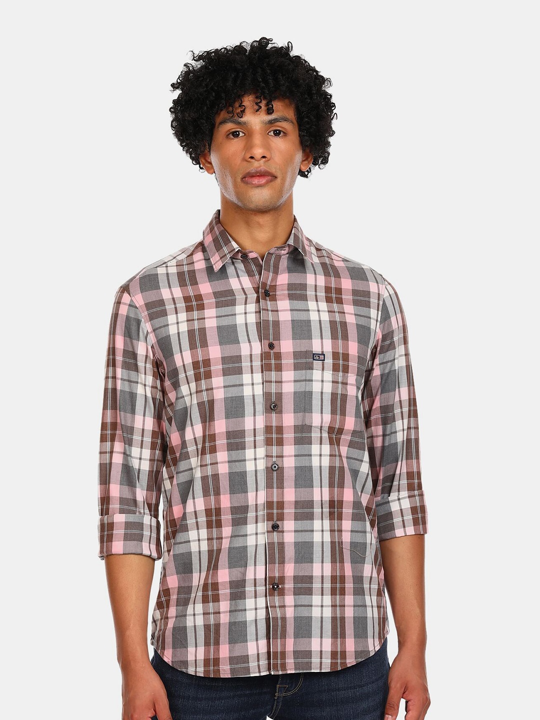 

Arrow Sport Men Grey & Pink Checked Casual Shirt