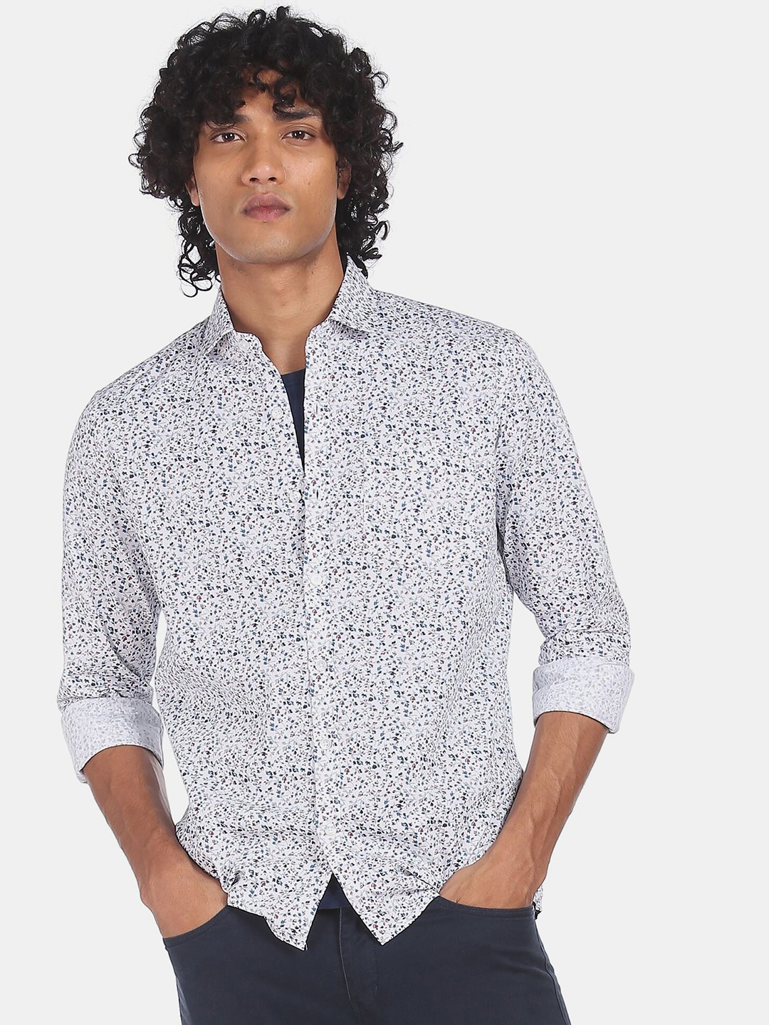 

Excalibur Men White Floral Printed Cotton Casual Shirt