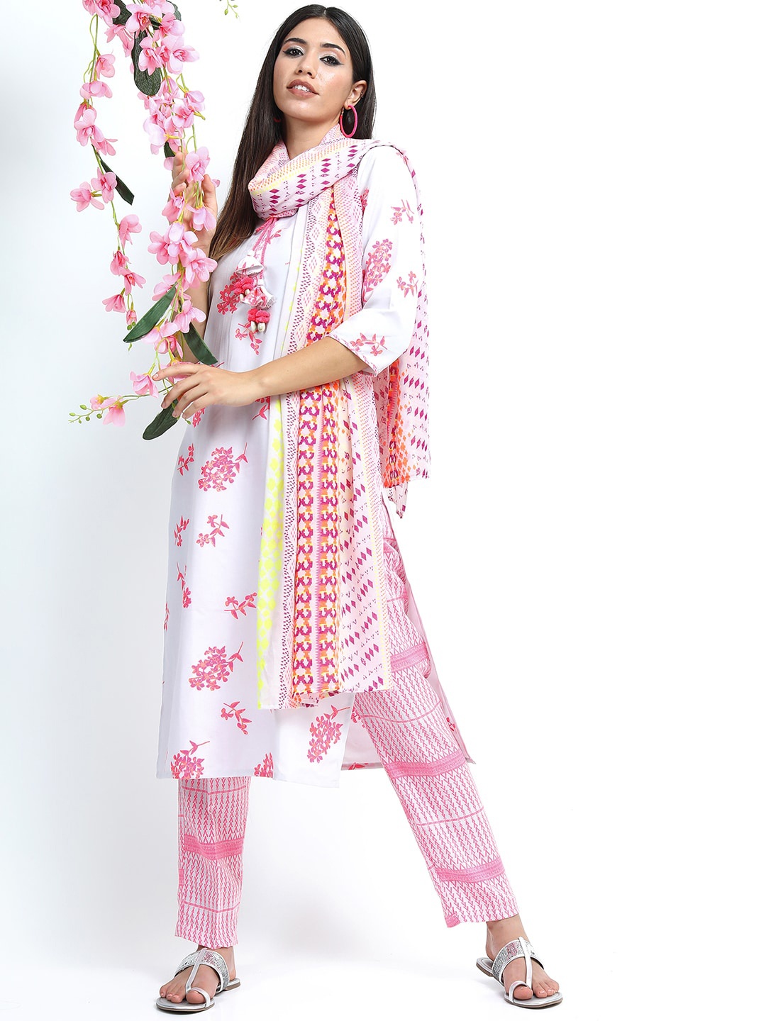 

Vishudh Women Off White Floral Printed Kurta with Palazzos & With Dupatta