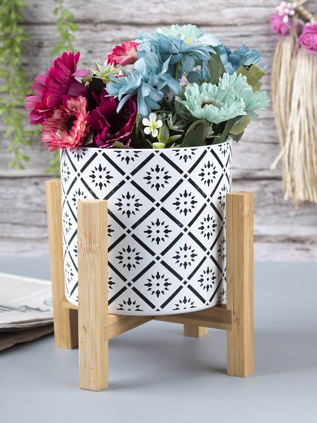 

MARKET99 Black & White Printed Ceramic Table Planter