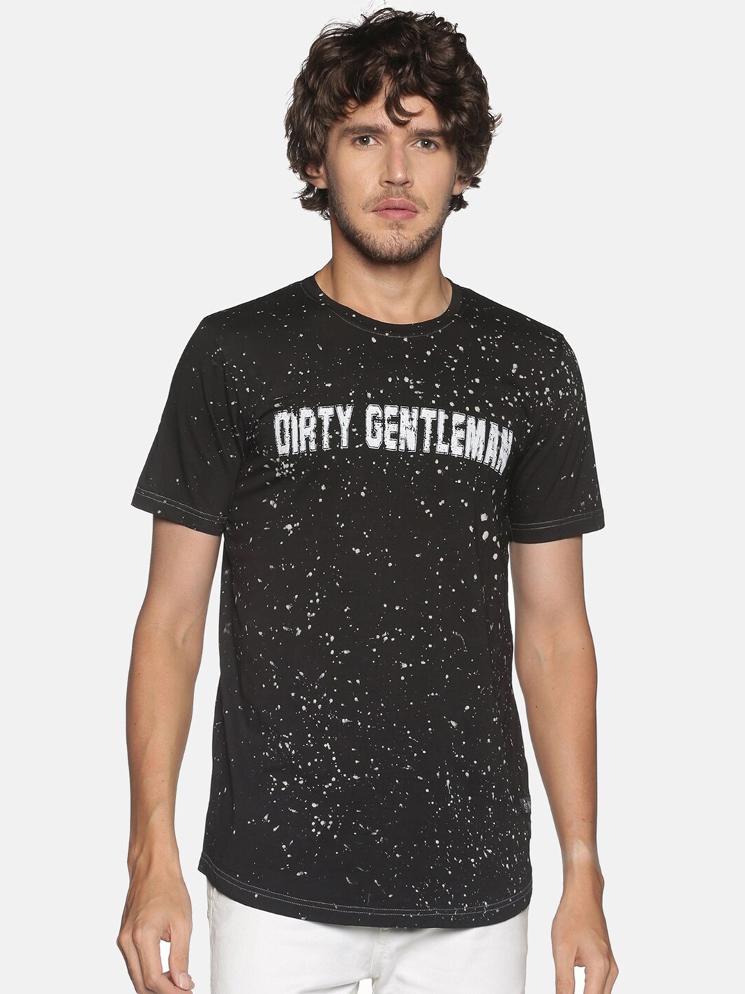 

KULTPRIT Men Black & White Printed Pure Cotton Slim Fit T-shirt