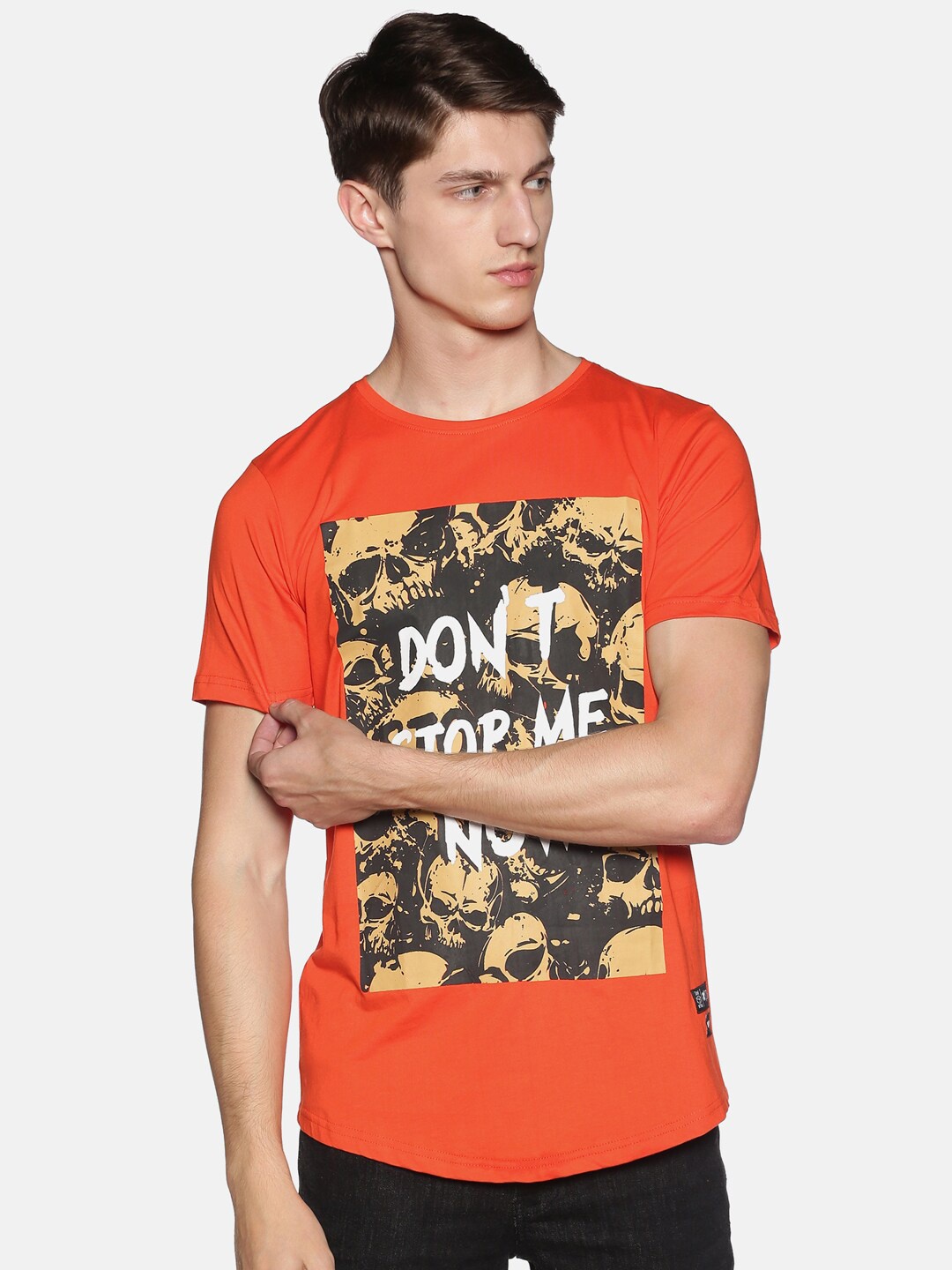 

KULTPRIT Men Orange Printed Pure Cotton Slim Fit T-shirt