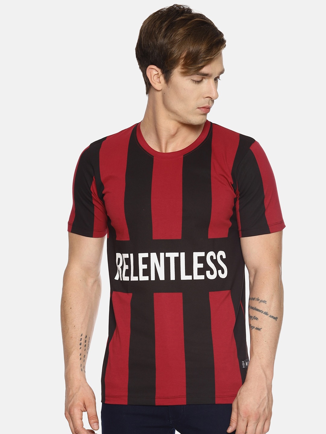 

KULTPRIT Men Red & Black Striped Pure Cotton Slim Fit T-shirt
