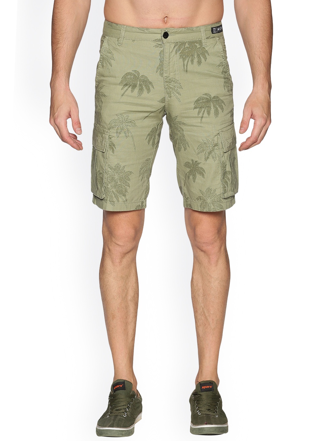 

KULTPRIT Men Green Floral Printed Cotton Slim Fit Shorts