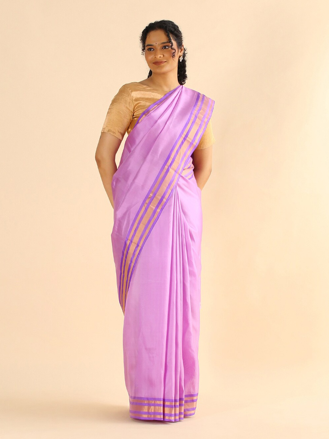 

Taneira Violet & Gold-Toned Zari Pure Silk Saree
