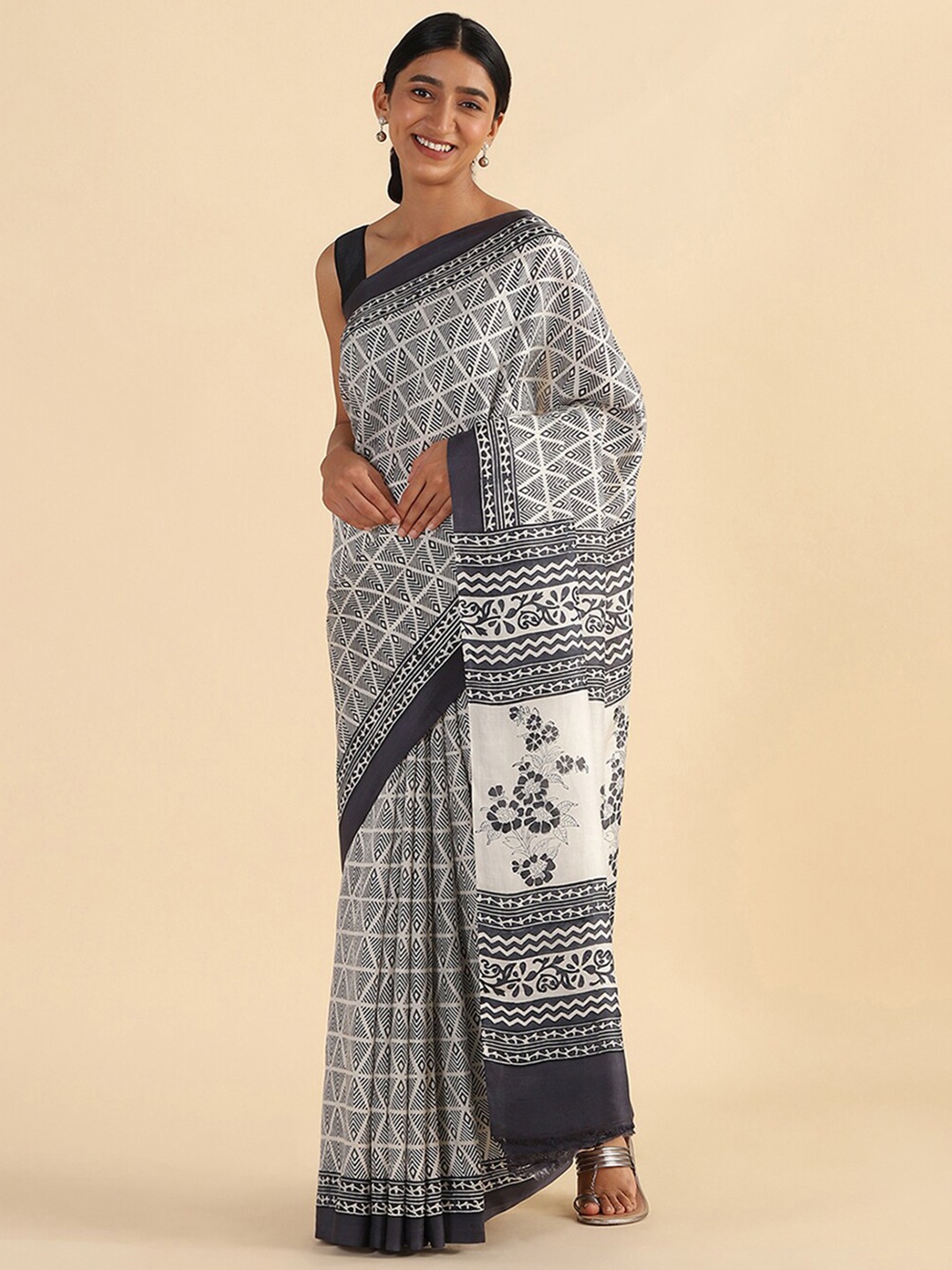 

Taneira White & Black Ethnic Motifs Zari Pure Silk Block Print Saree