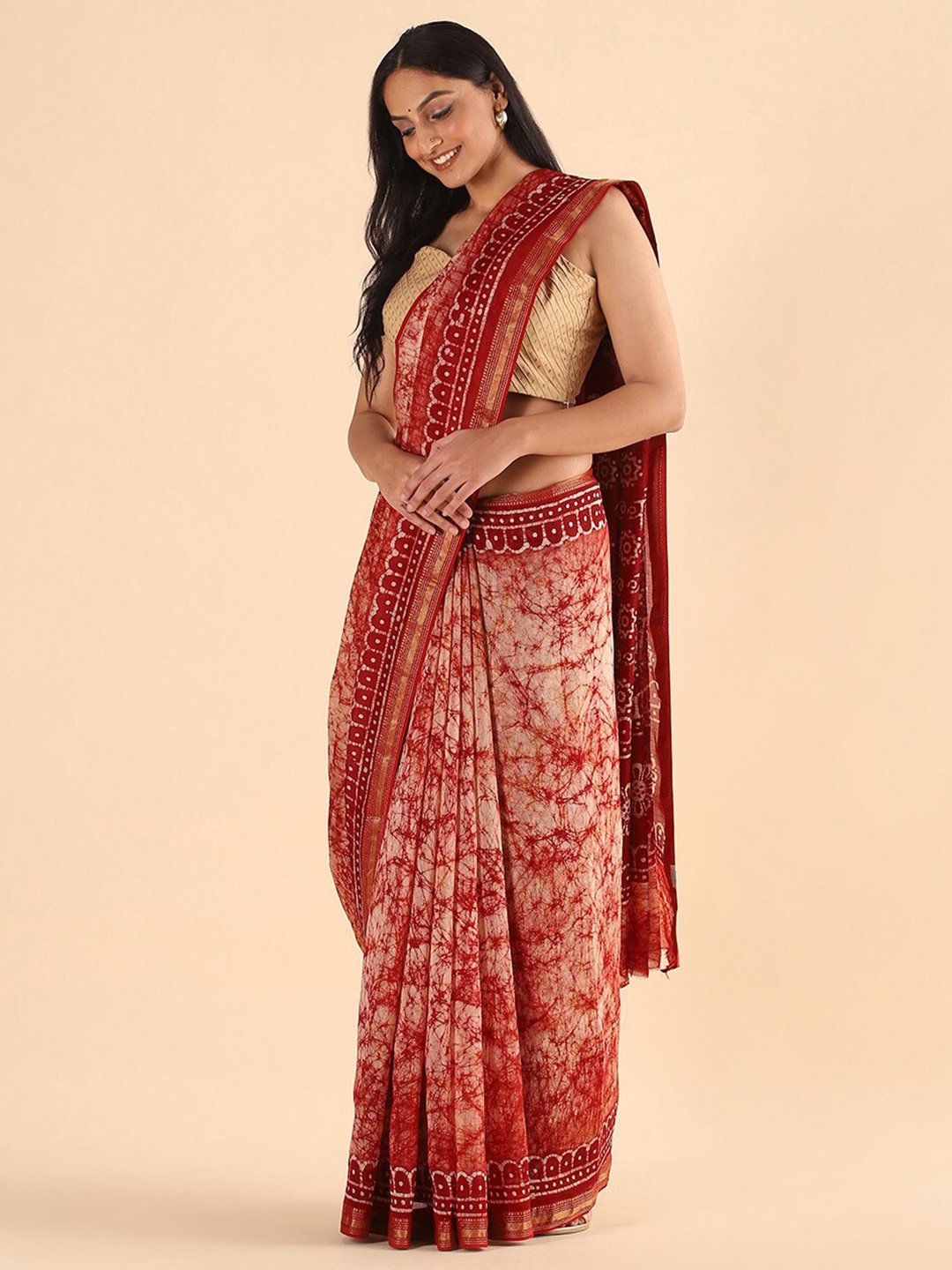 

Taneira Red & Gold-Toned Batik Zari Silk Cotton Saree