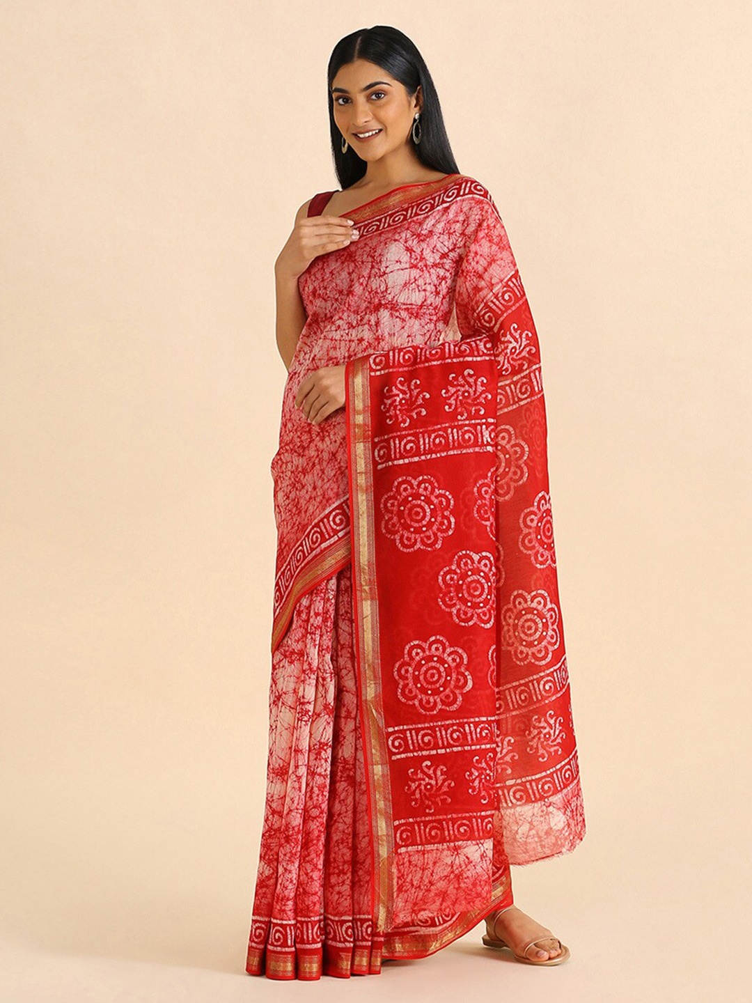 

Taneira Red & White Ethnic Motifs Zari Silk Cotton Saree