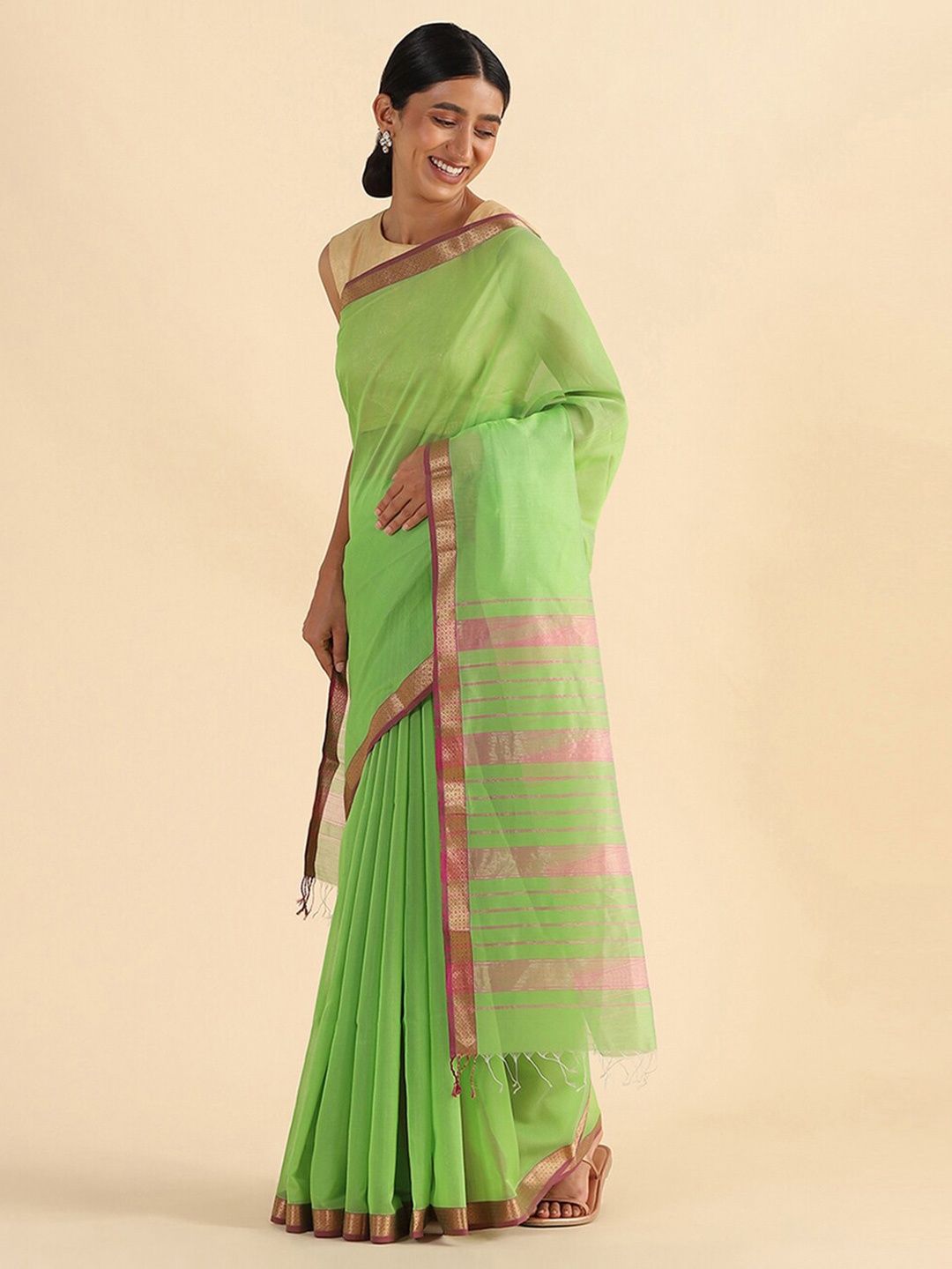 

Taneira Green & Gold-Toned Zari Silk Cotton Maheshwari Saree