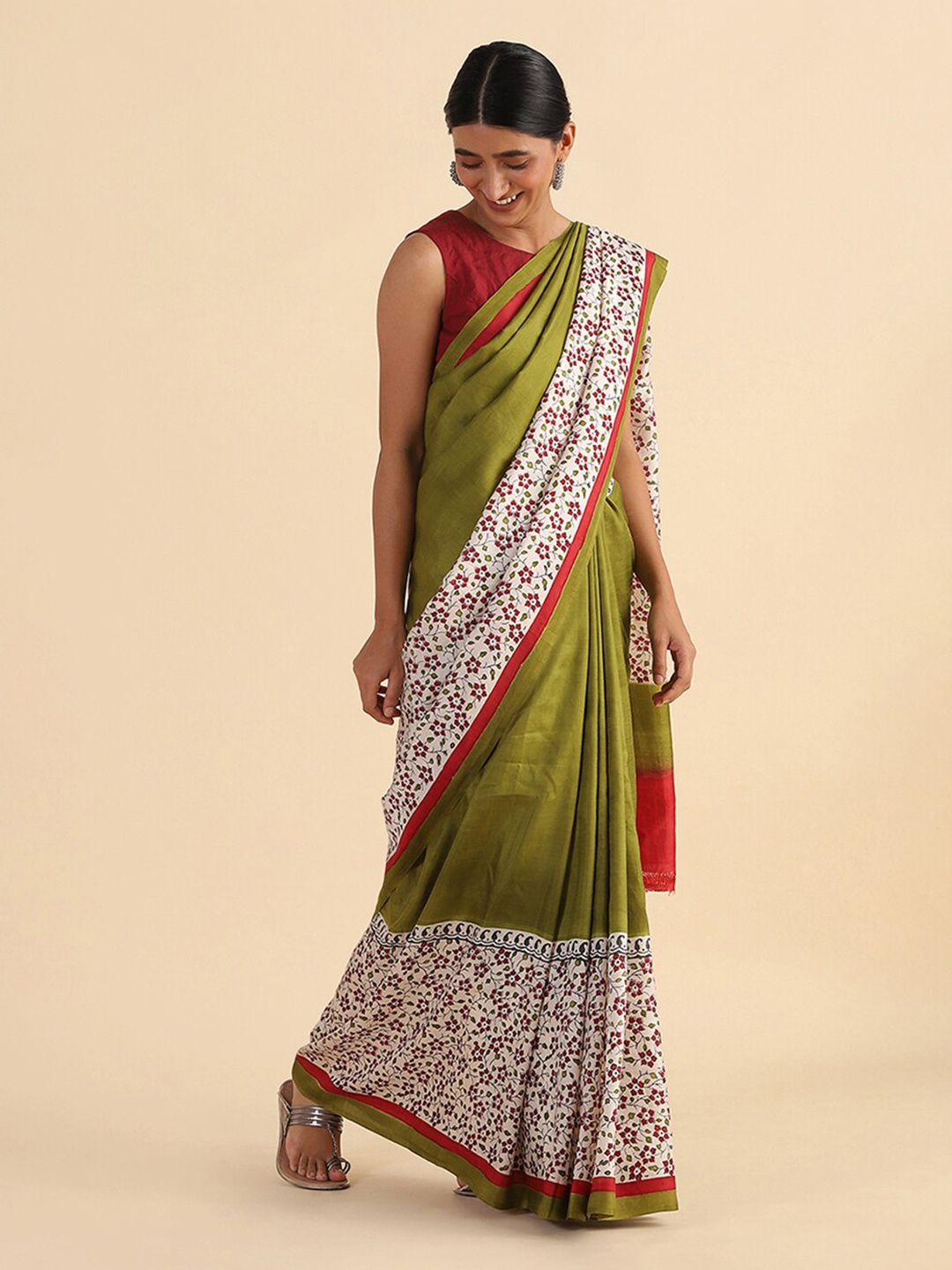 

Taneira Green & White Floral Pure Silk Block Print Saree