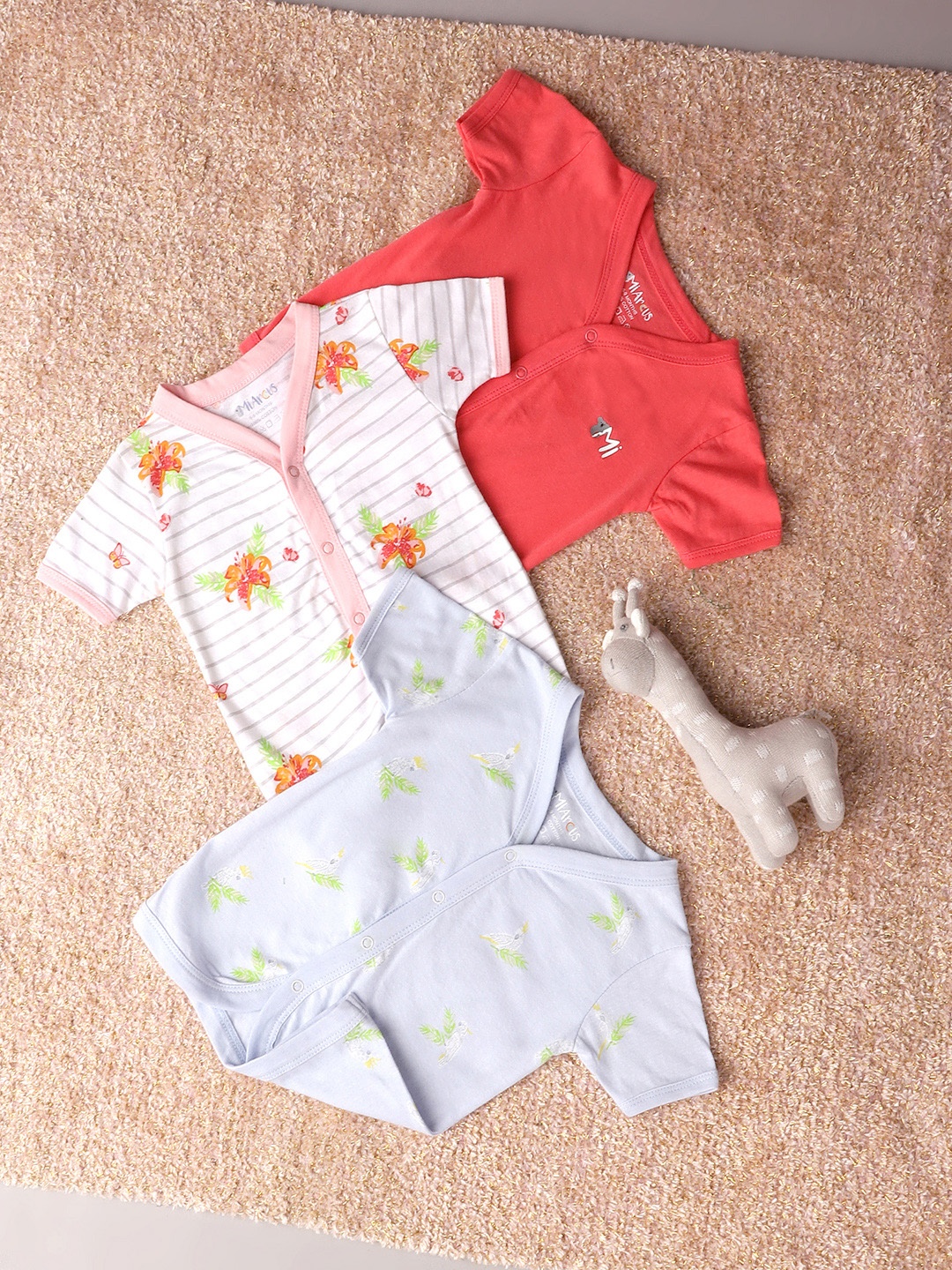 

MiArcus Kids Pack of 3 Red & Blue Floral Print Cotton Jhabla