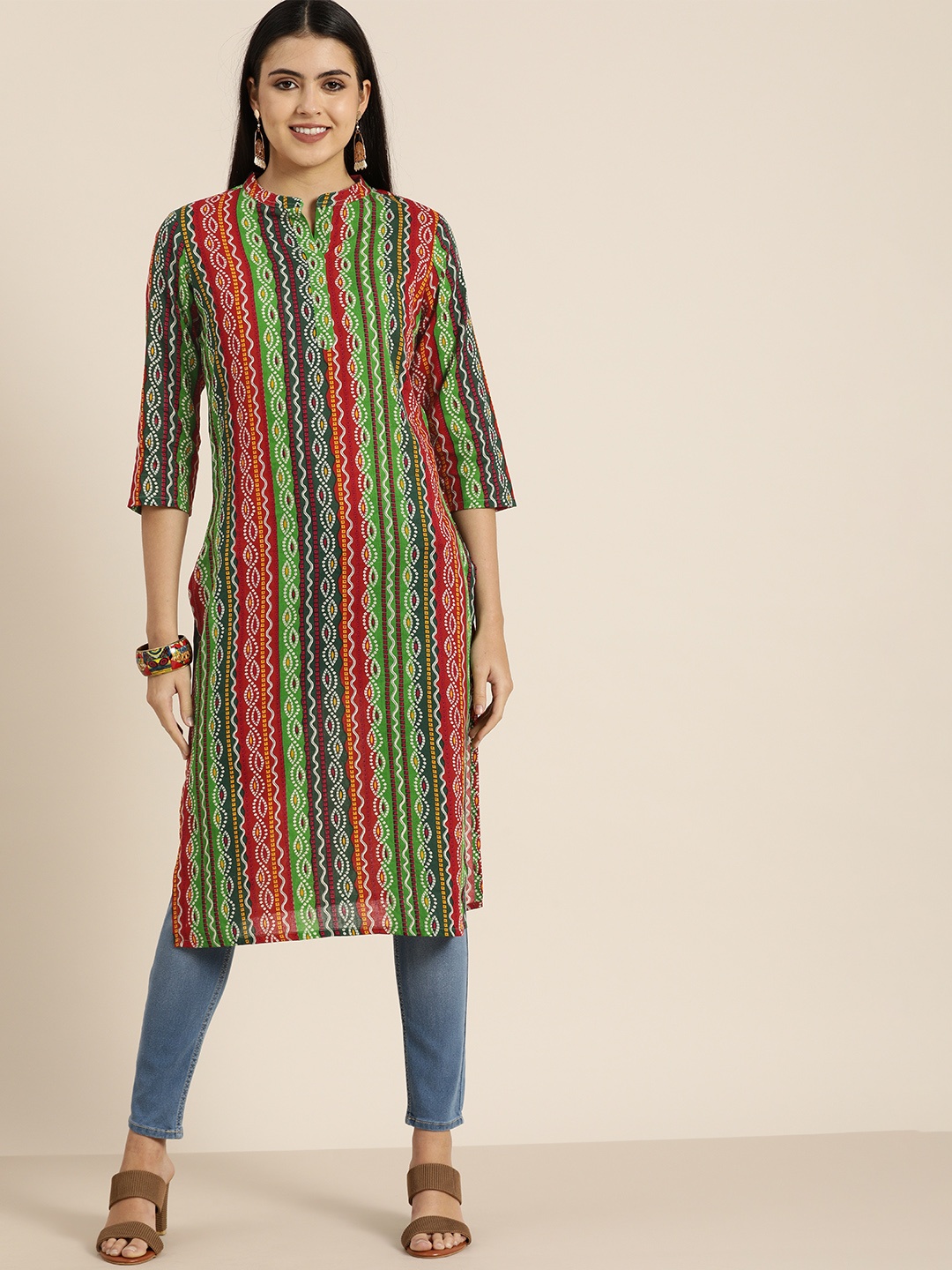 

Sangria Women Green & Red Bandhani Screen Print Pure Cotton Straight Kurta