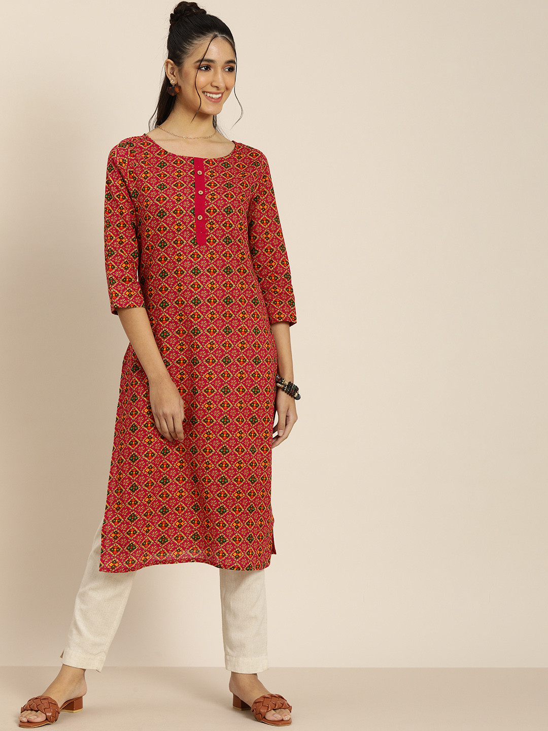 

Sangria Women Pink & Green Pure Cotton Bandhani Printed Kurta
