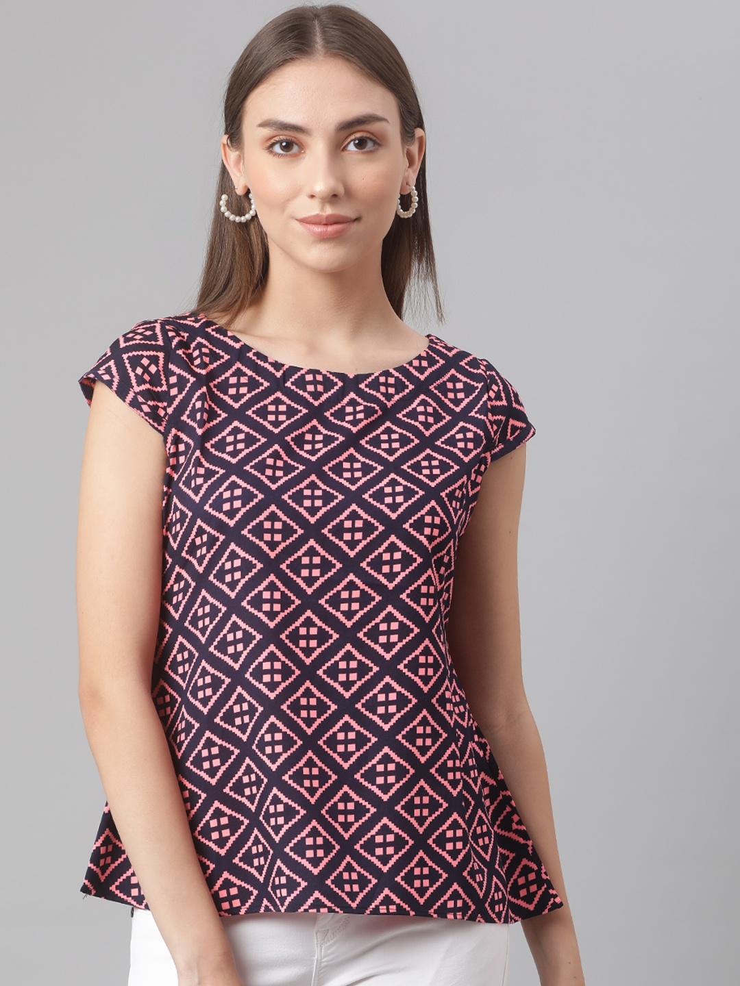 

MBE Pink & Navy Blue Geometric Print Crepe Top