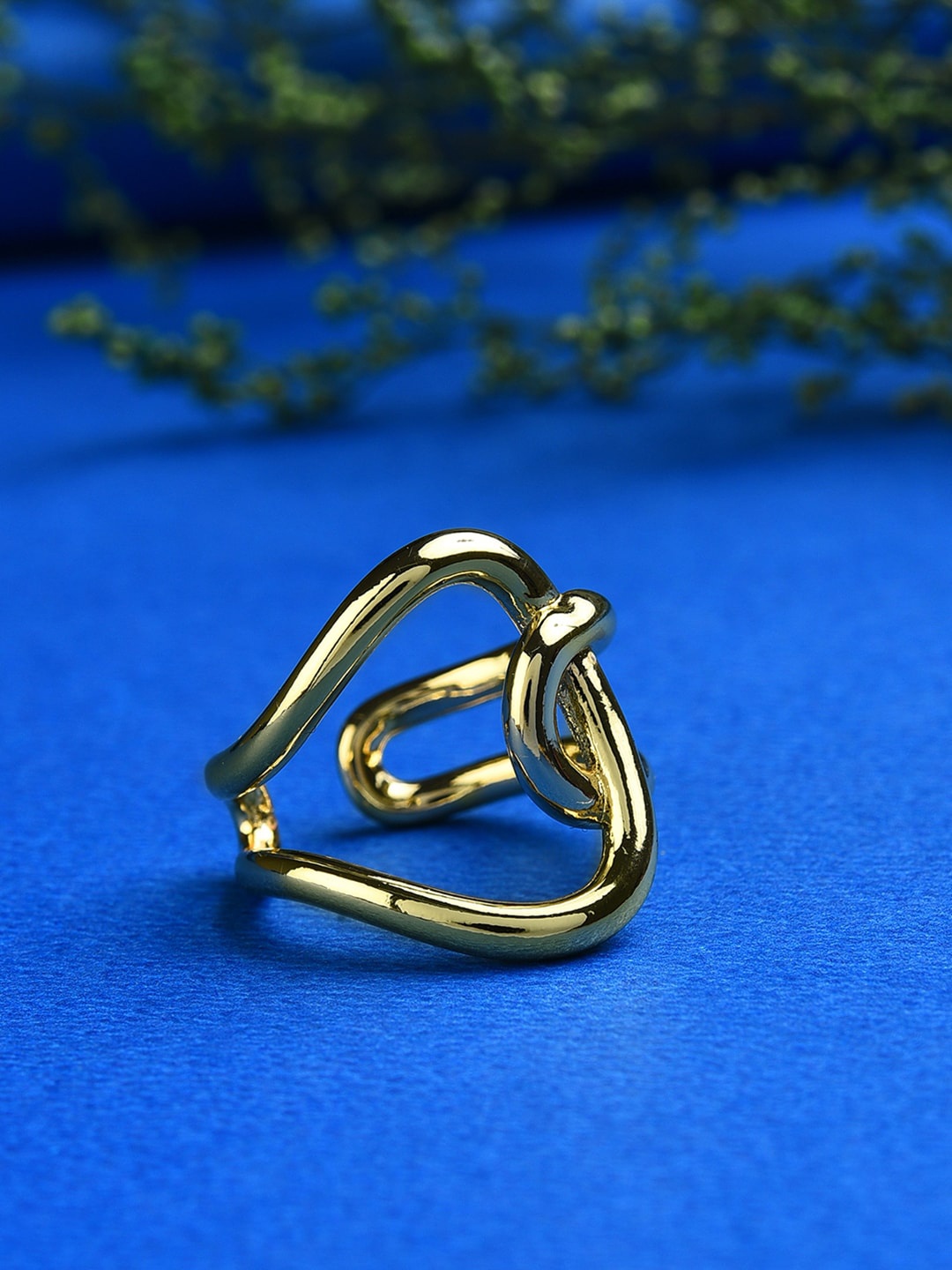 

SOHI Gold-Plated Finger Ring