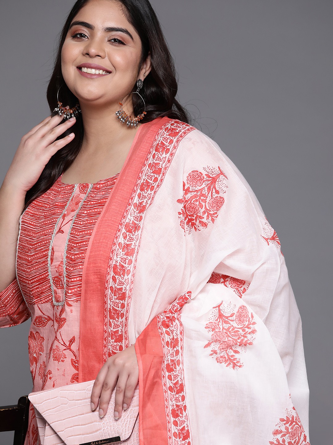 

EXTRA LOVE BY LIBAS Women Pink Floral Printed Pure Cotton Kurta with Palazzos & Dupatta