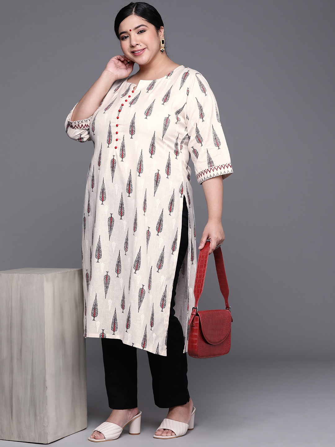 

EXTRA LOVE BY LIBAS Plus Size Women White & Black Pure Cotton Floral Printed Kurta