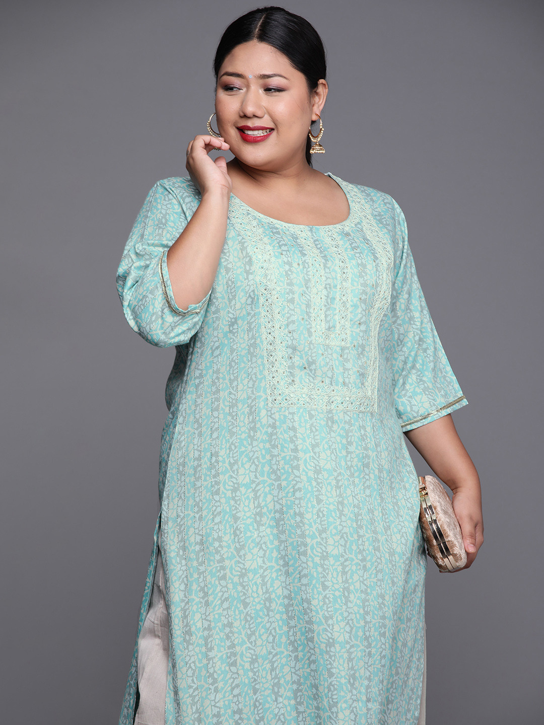

EXTRA LOVE BY LIBAS Plus Size Women Blue & Grey Floral Yoke Design Kurta