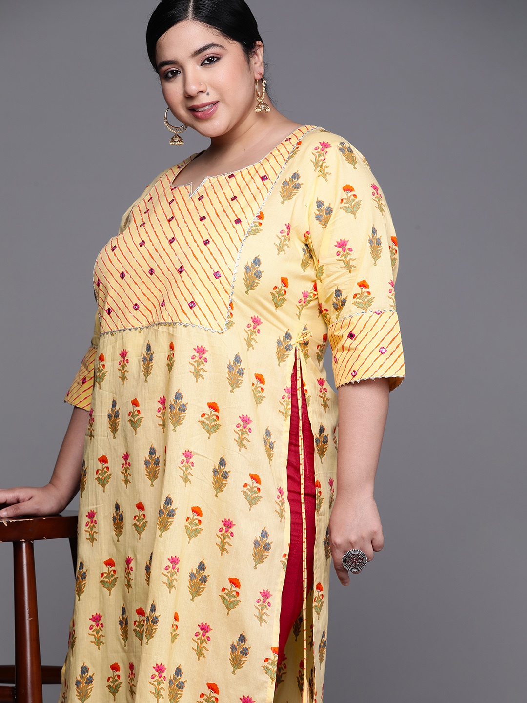

EXTRA LOVE BY LIBAS Plus Size Women Yellow & Green Floral Printed Mirror Work Kurta