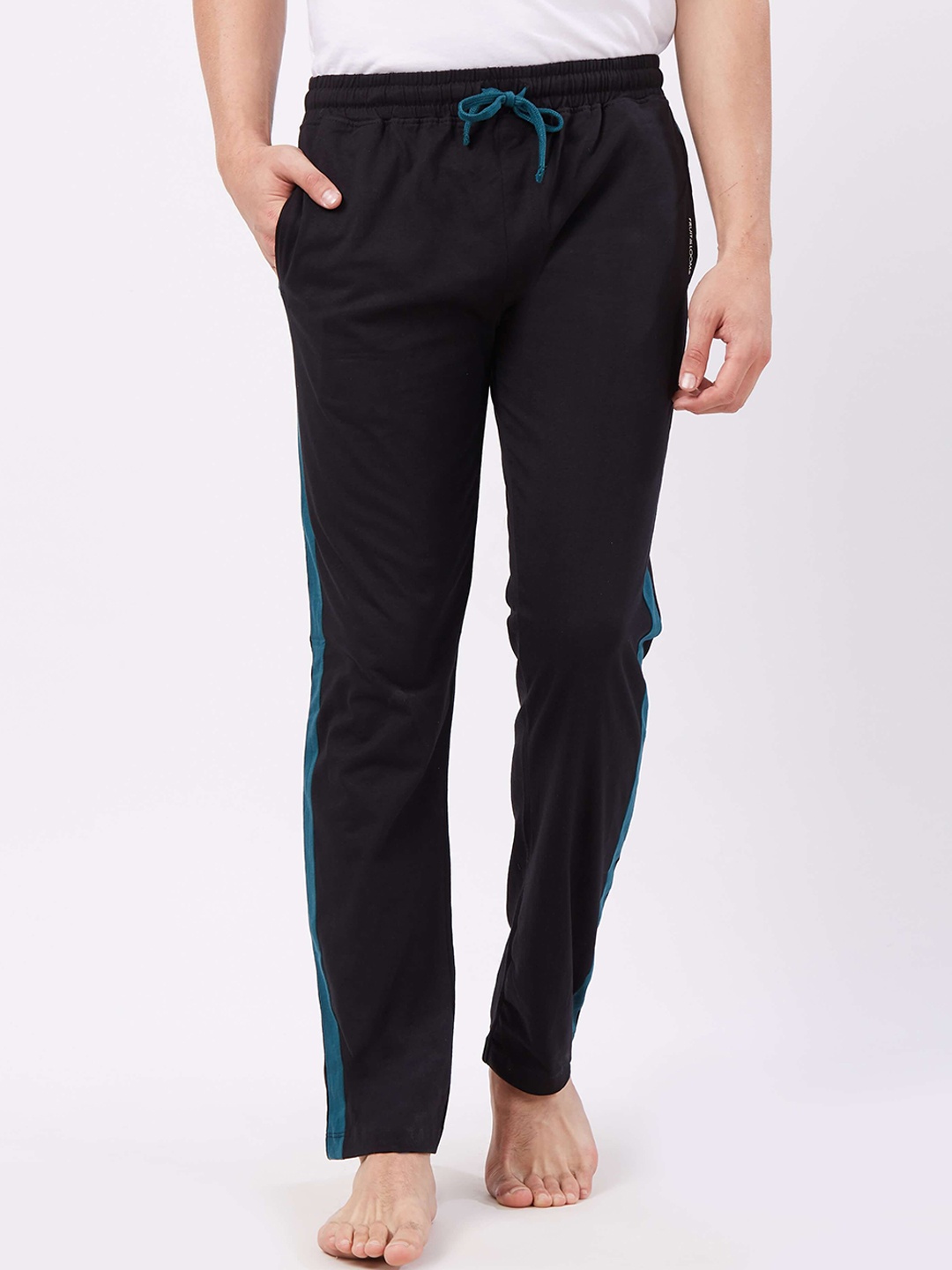 

Fruit of the loom Men Black Solid Cotton Lounge Pants